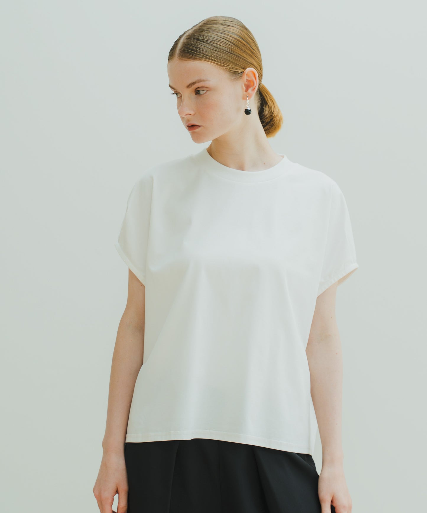 drop french sleeve tee / WHT25HBL4071