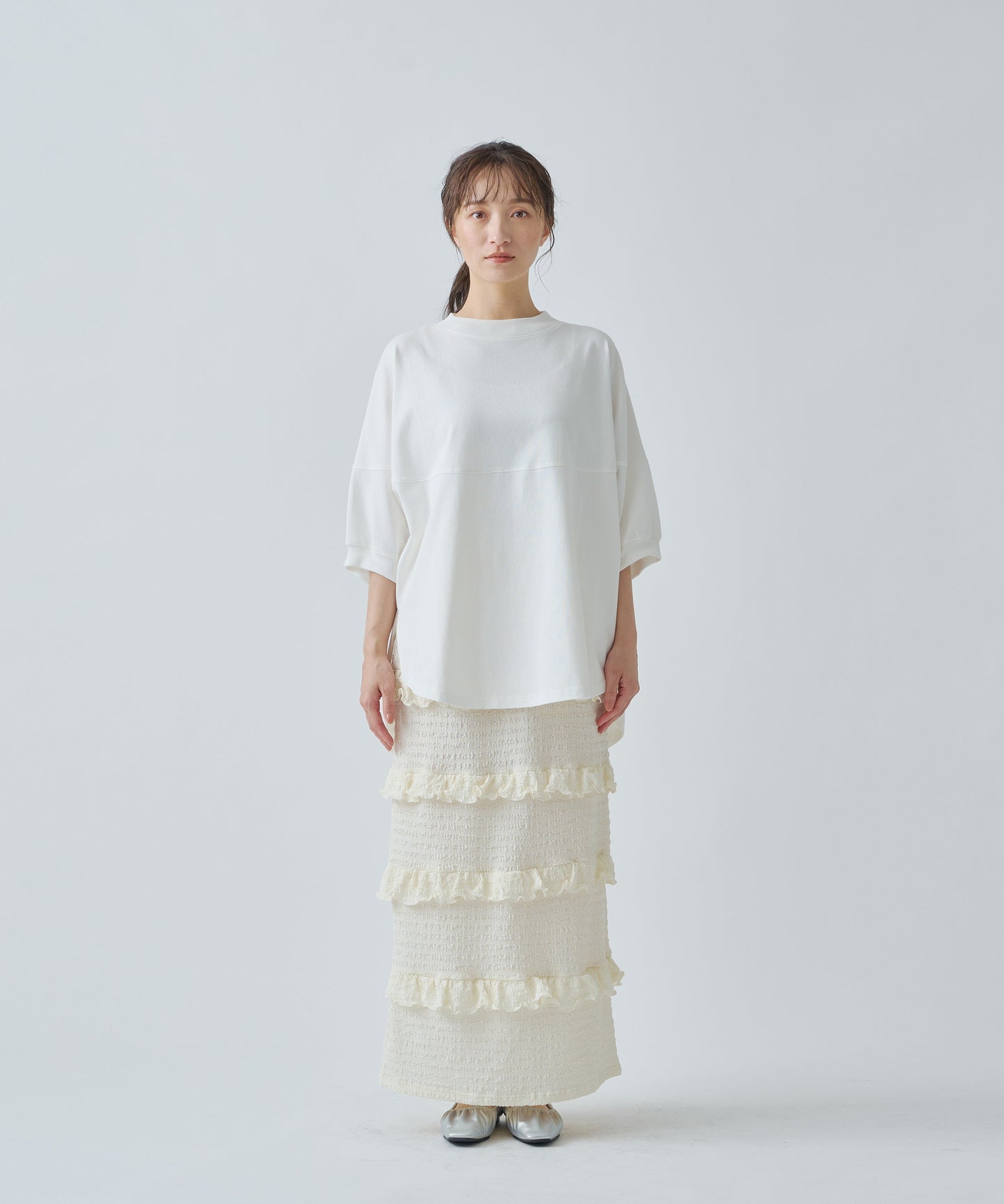 round switch tee / WHT25HBL4073