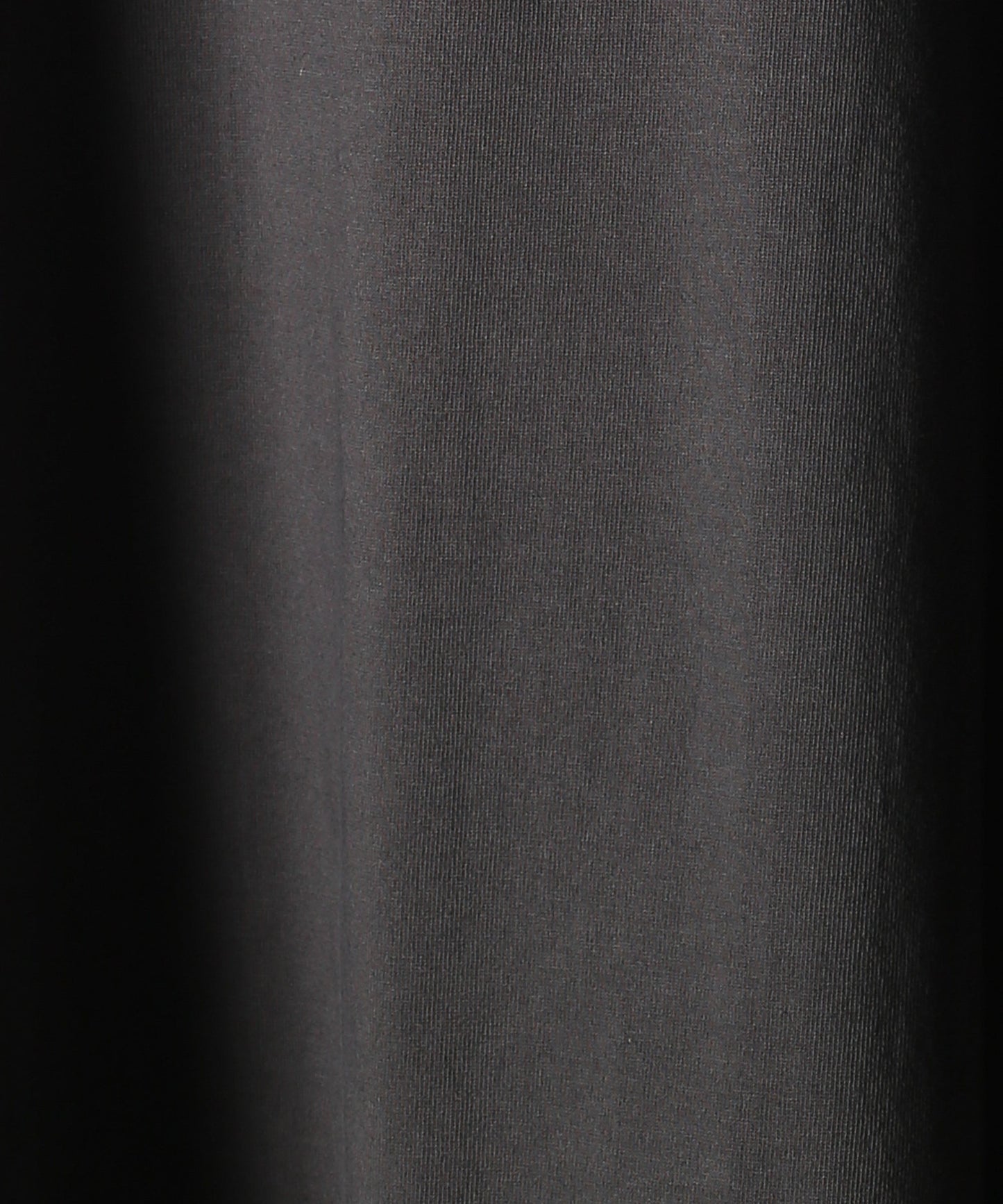 round switch tee / WHT25HBL4073