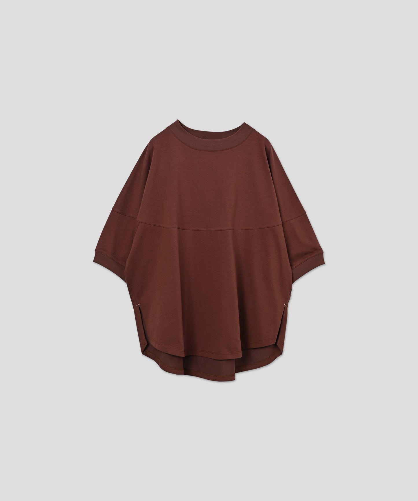 round switch tee / WHT25HBL4073