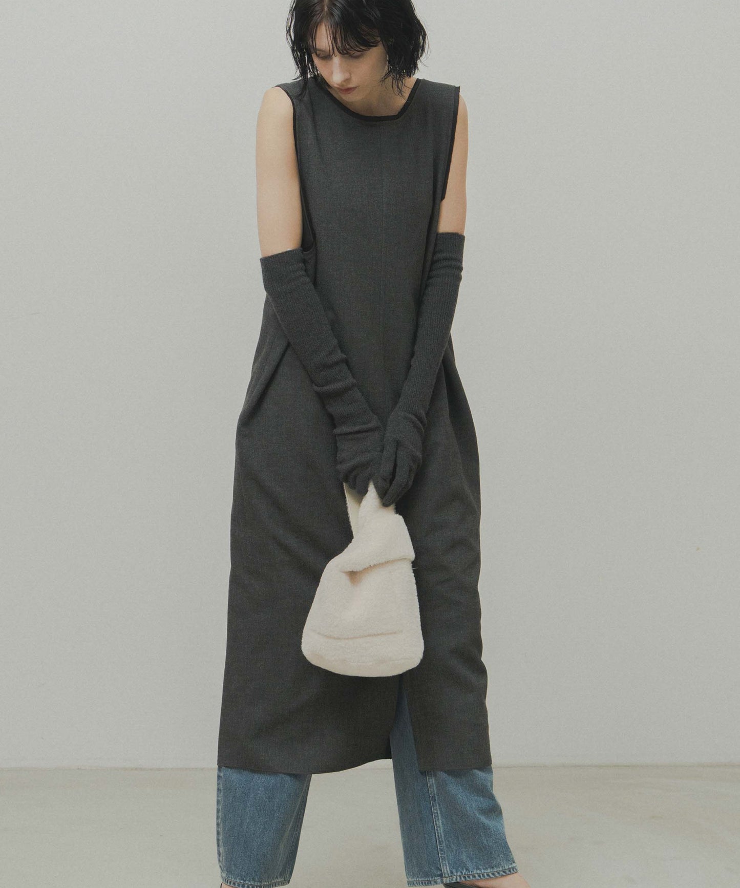 reversible boa bag / WHT26FAC4018