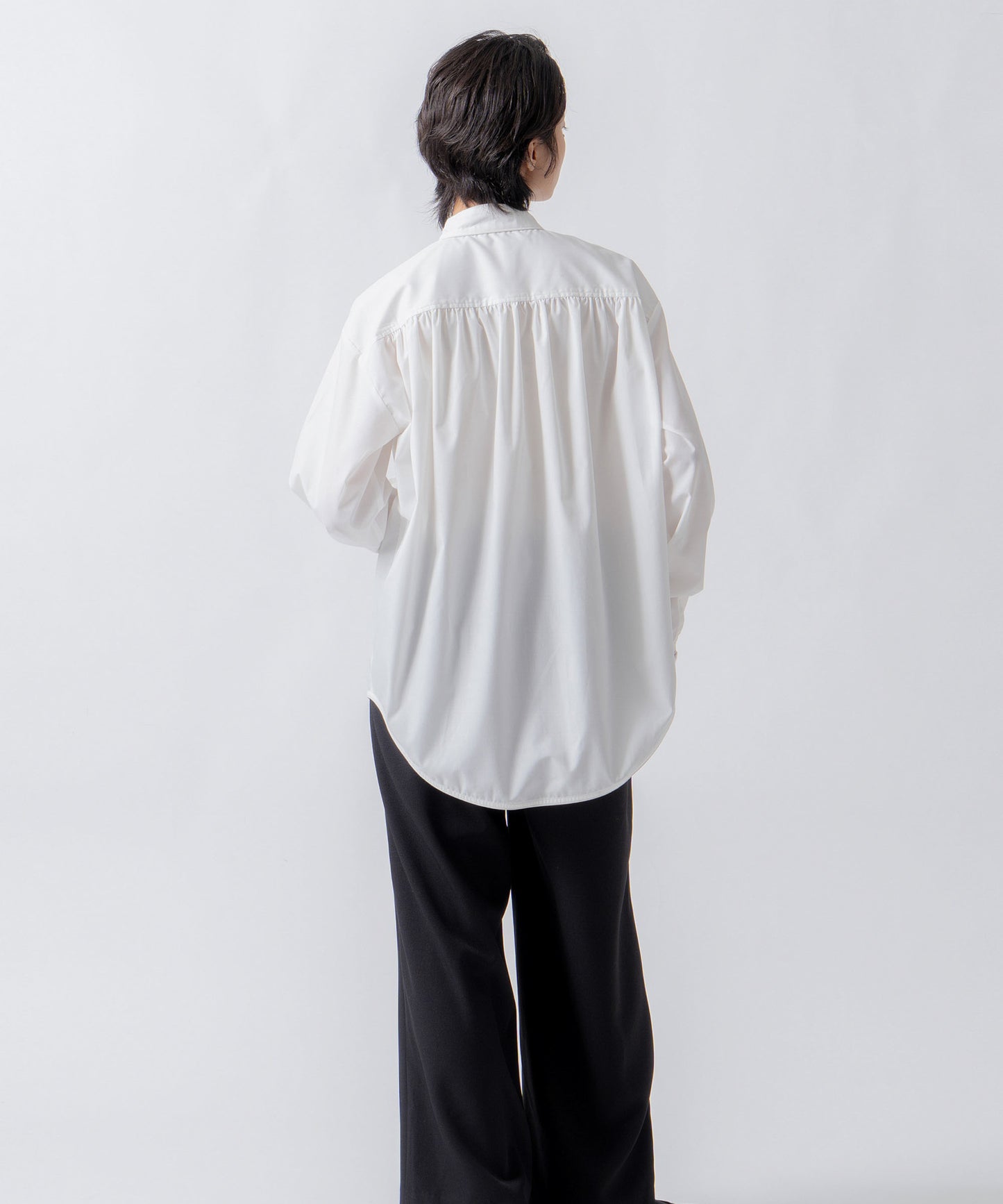 standcollar embroidery blouse / WHT26FBL4098