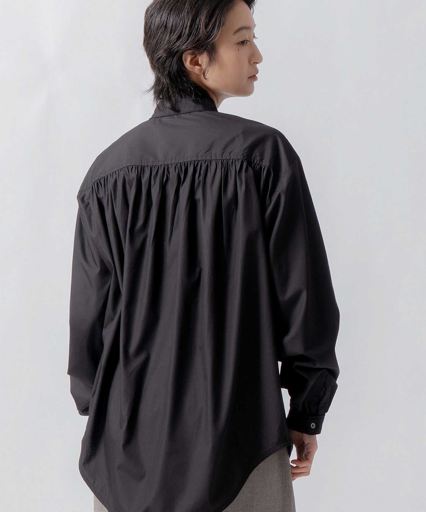 standcollar embroidery blouse / WHT26FBL4098
