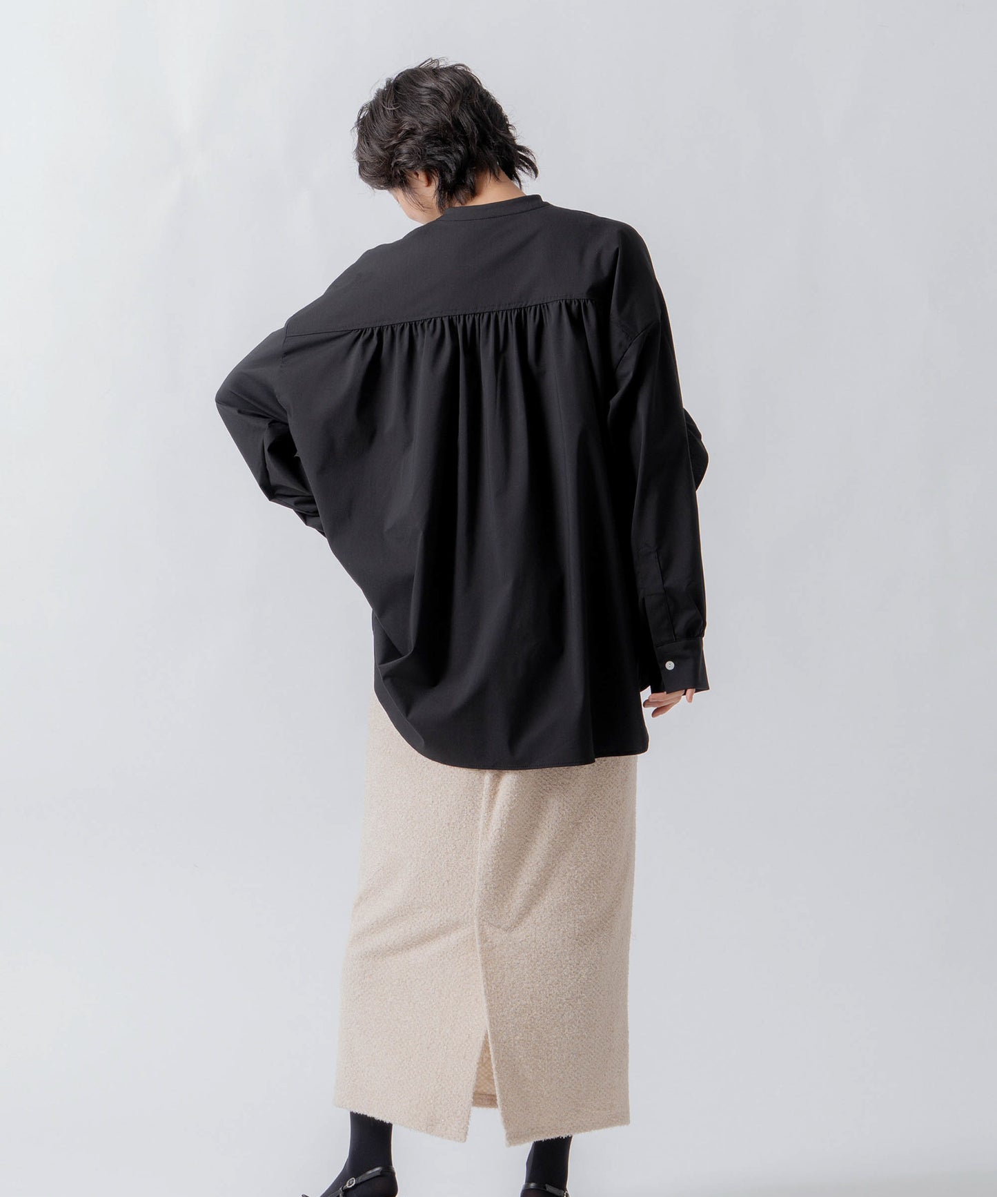 curve frill blouse / WHT26FBL4100