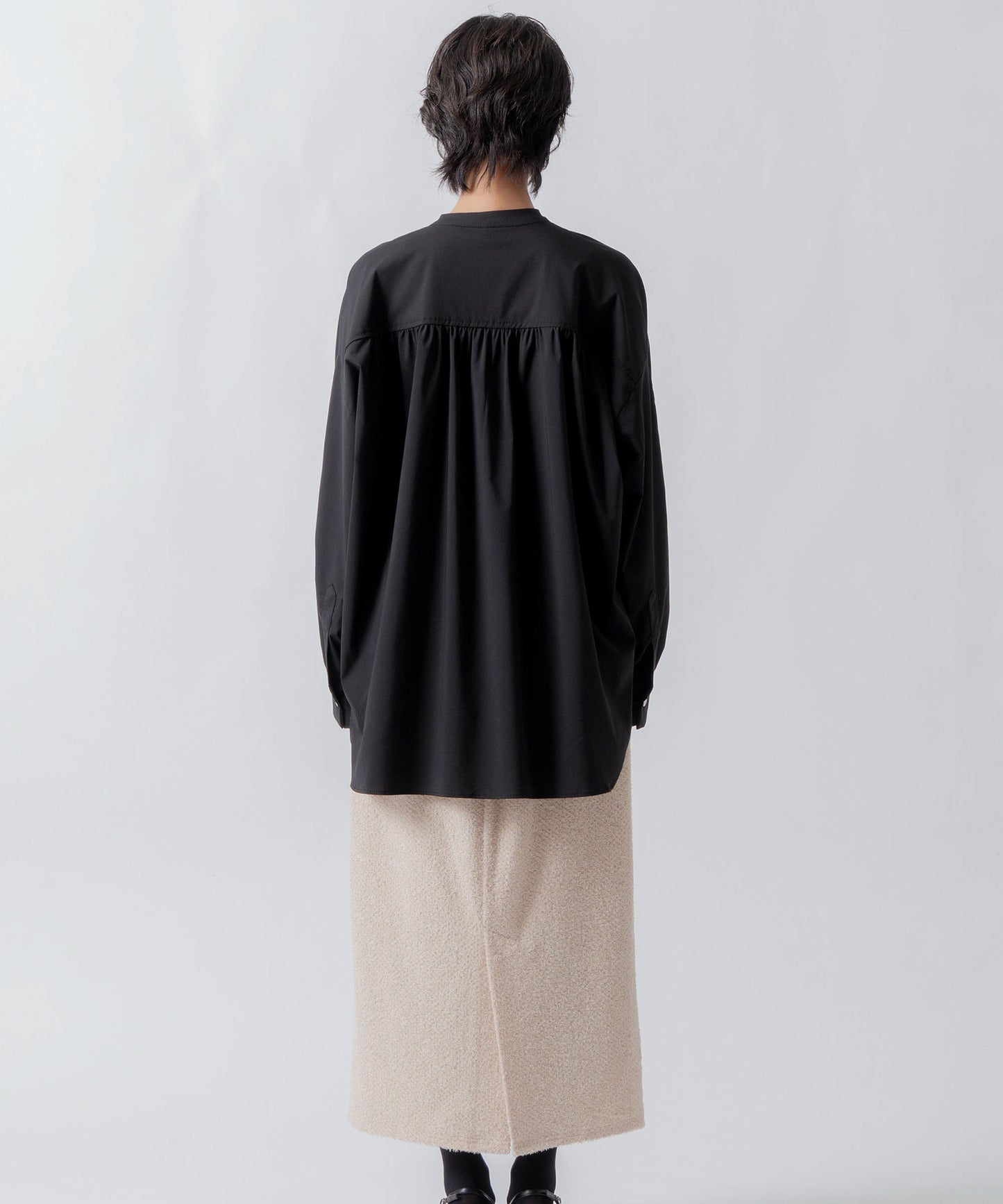 curve frill blouse / WHT26FBL4100