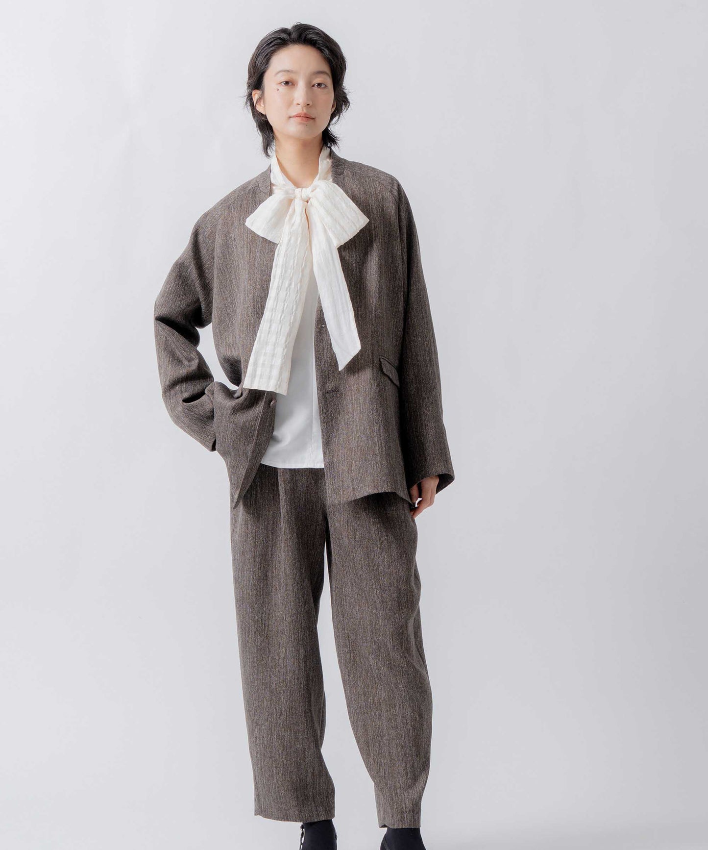 check pattern bou tie blouse / WHT26FBL4101