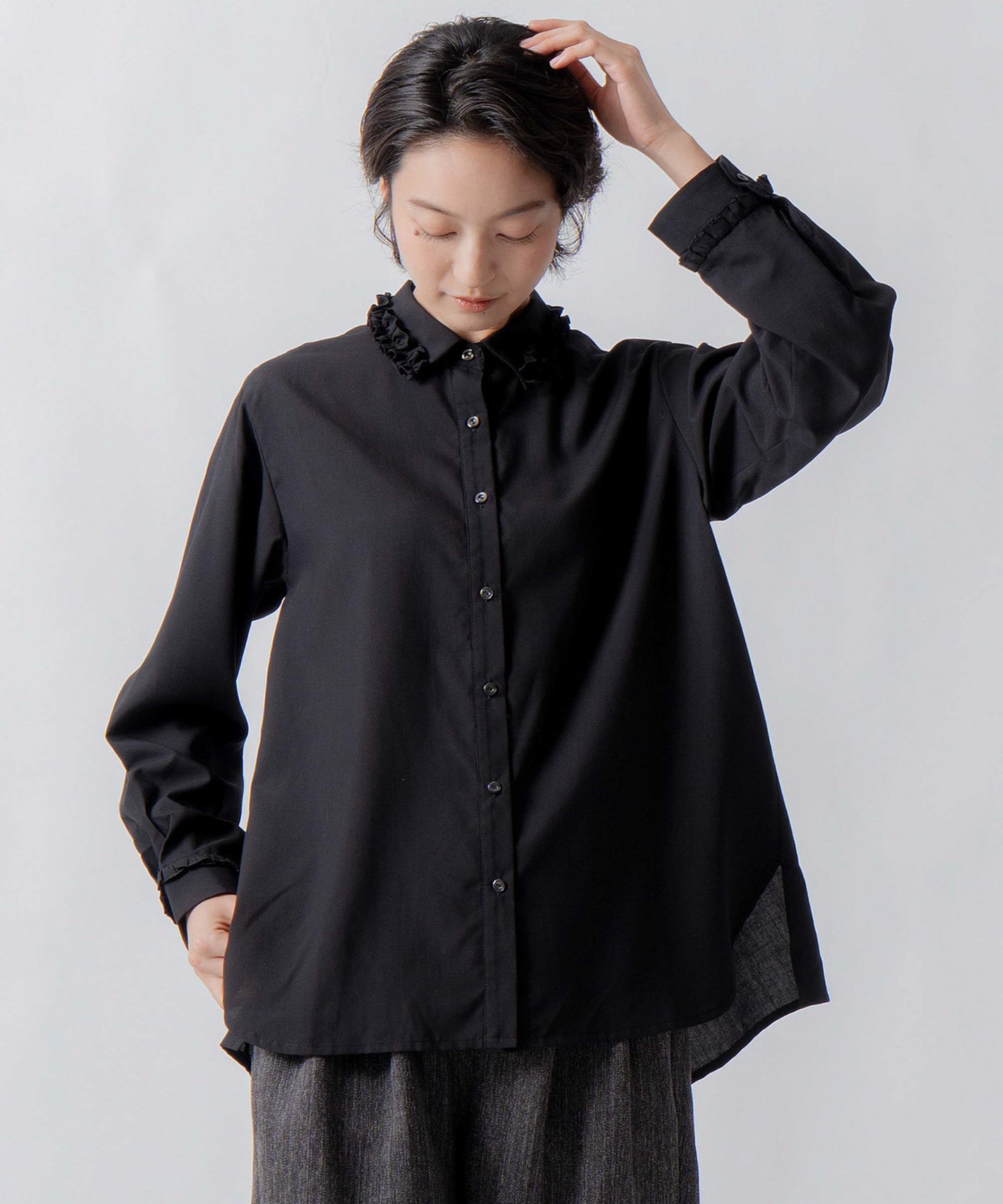 frill collar blouse / WHT26FBL4102