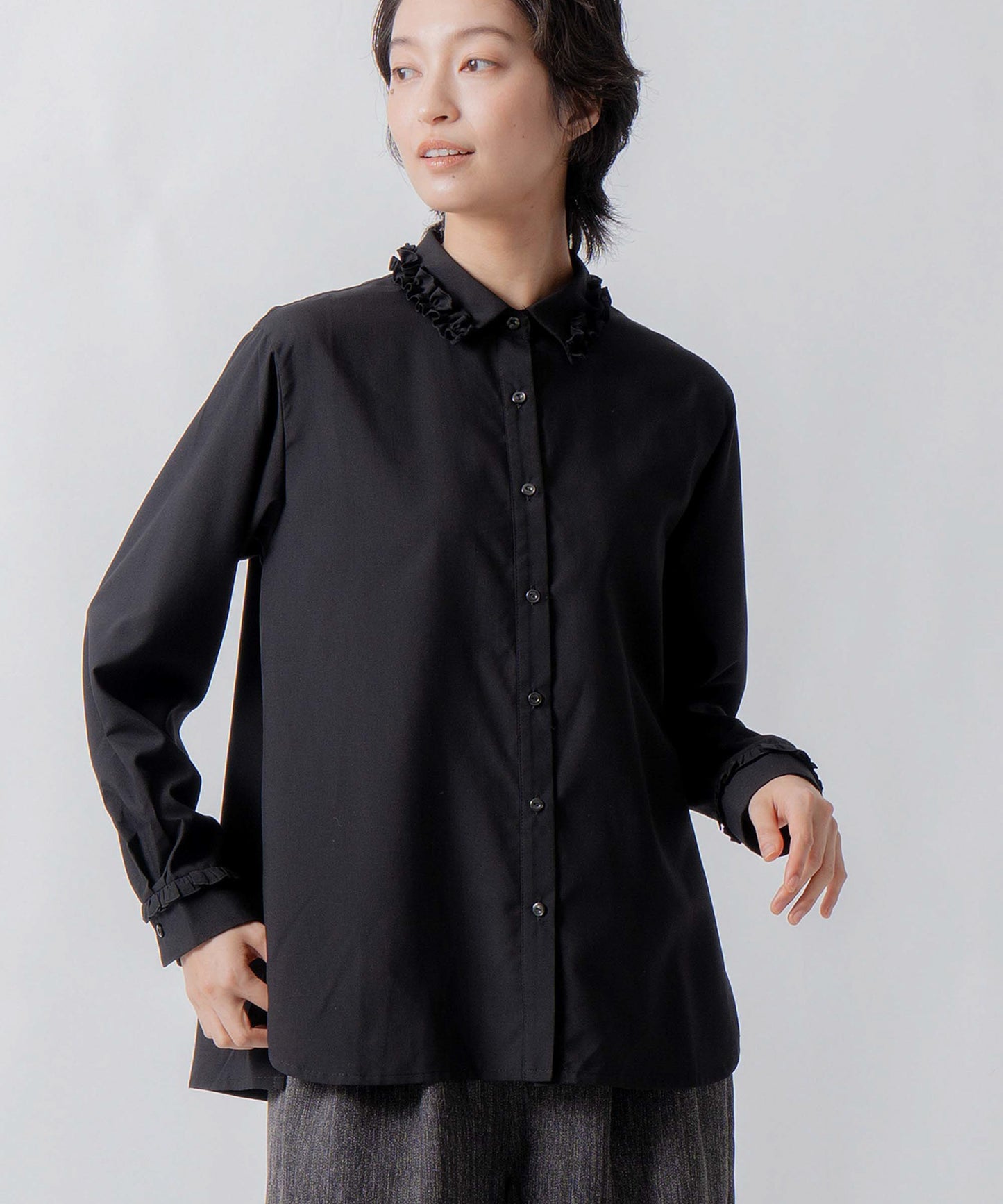 frill collar blouse / WHT26FBL4102