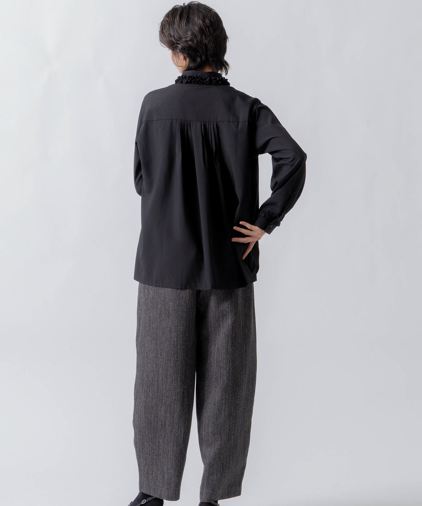 frill collar blouse / WHT26FBL4102