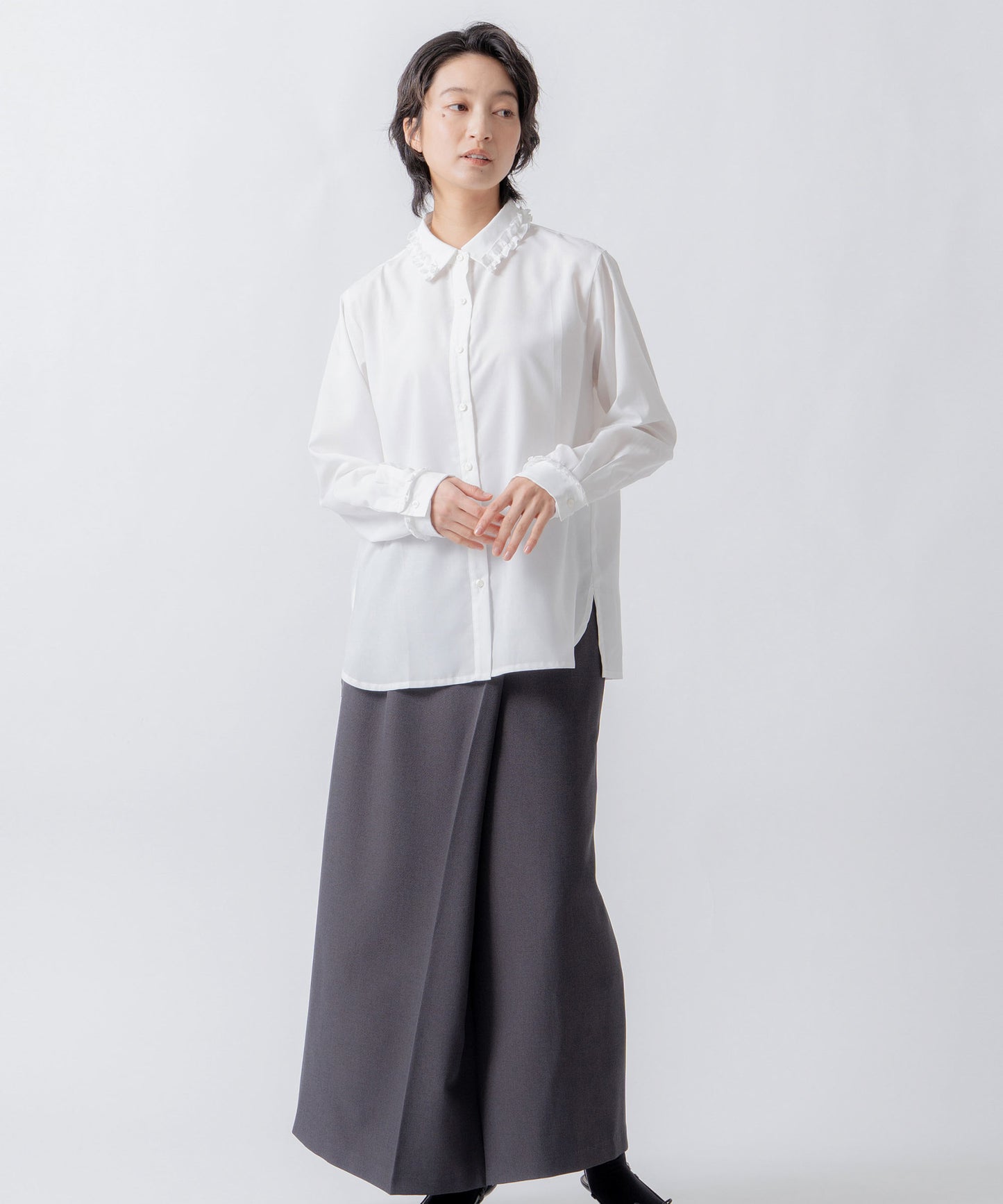 frill collar blouse / WHT26FBL4102