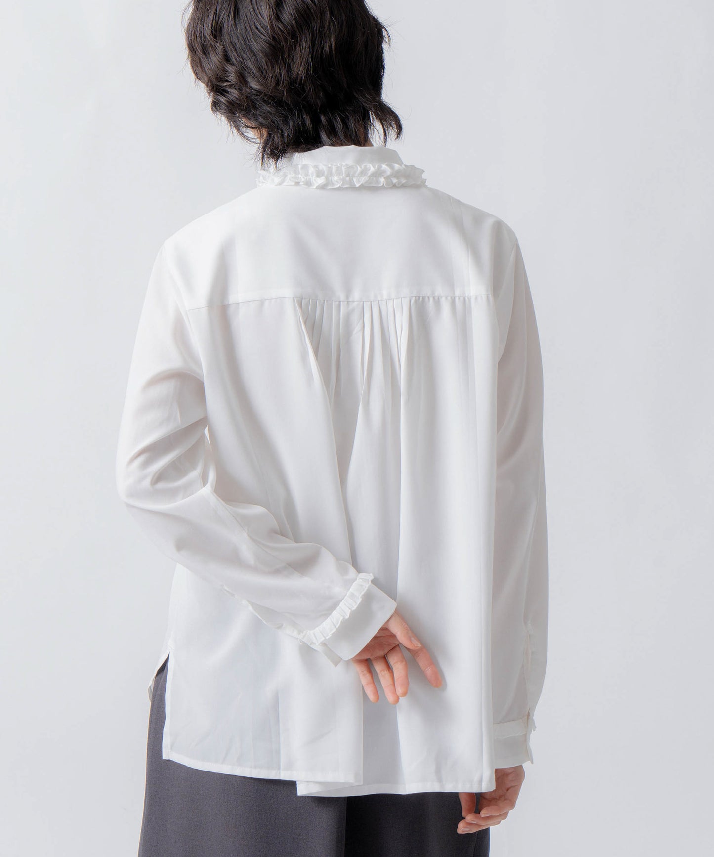 frill collar blouse / WHT26FBL4102