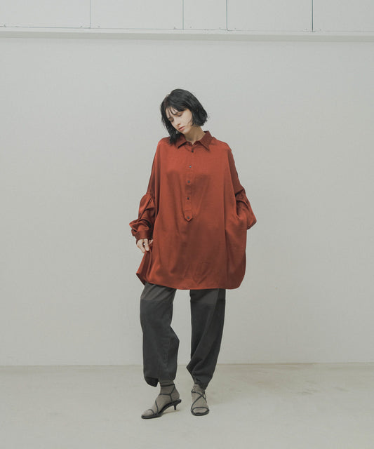 wide satin shirt / WHT26FBL4104