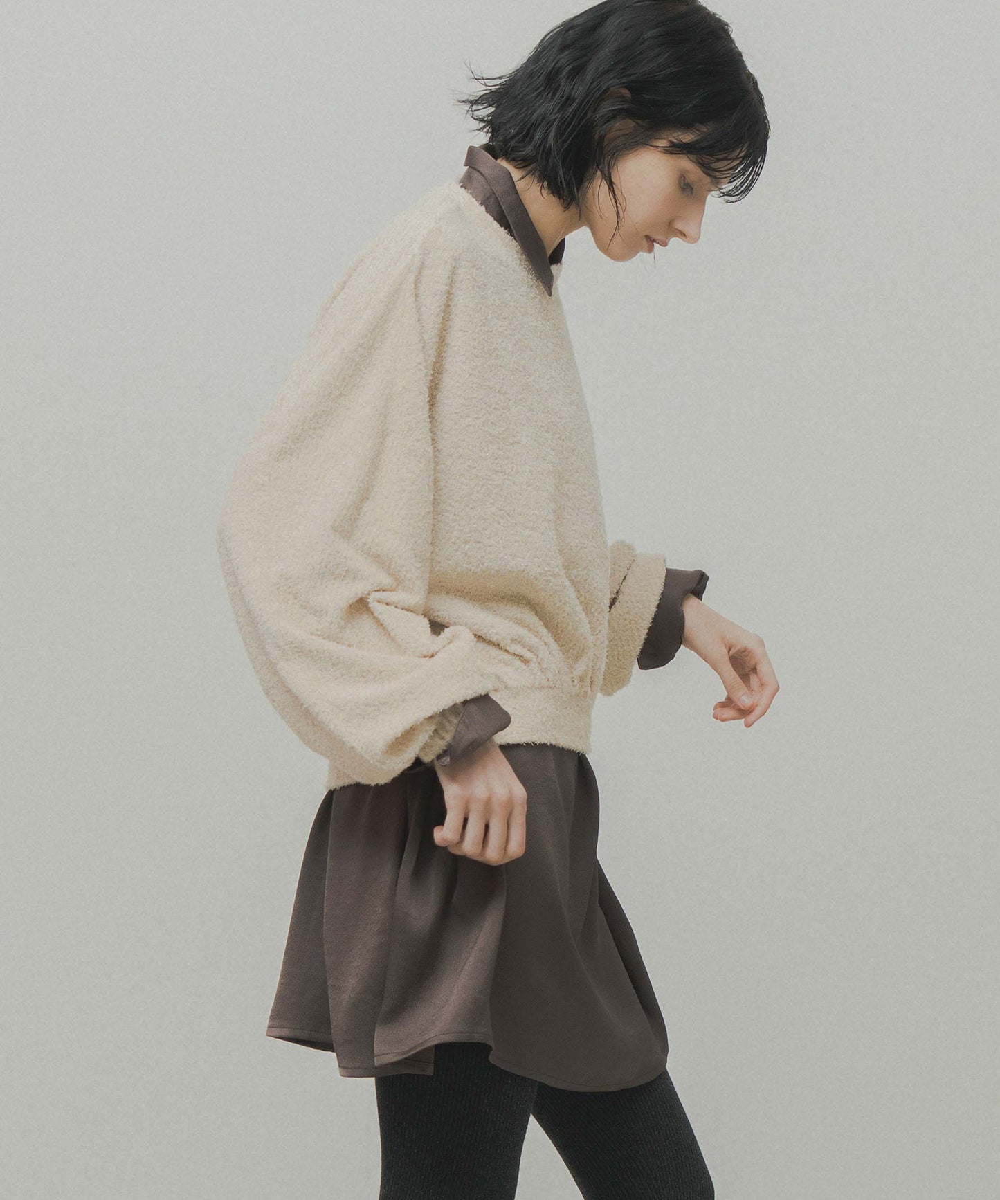wide satin shirt / WHT26FBL4104