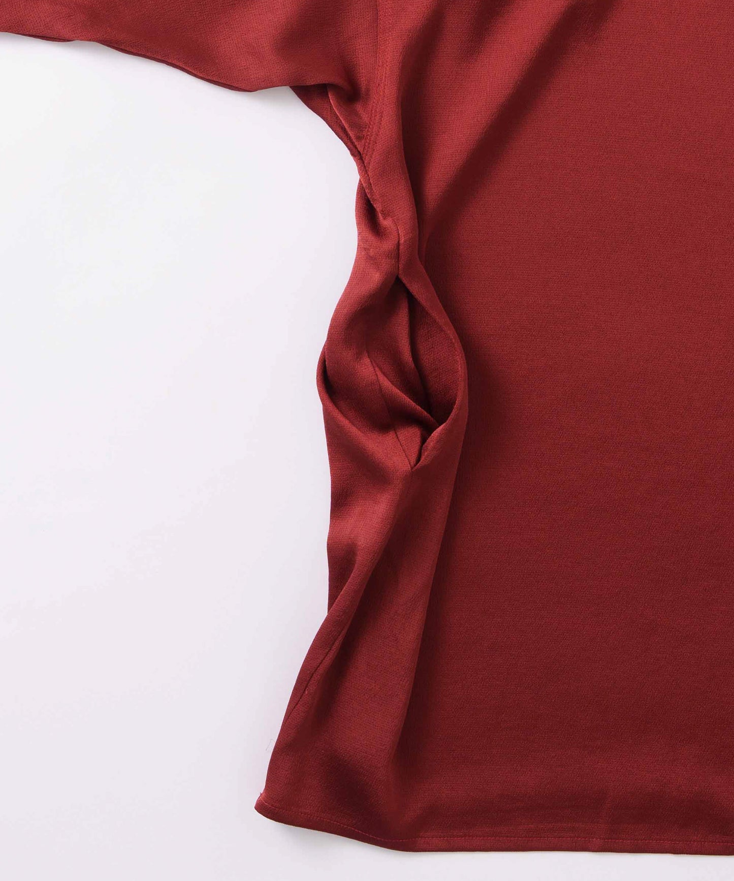 wide satin shirt / WHT26FBL4104