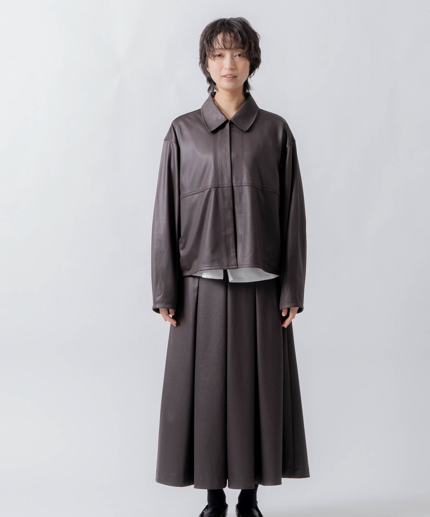 leather like shirt jacket / WHT26FBL4106