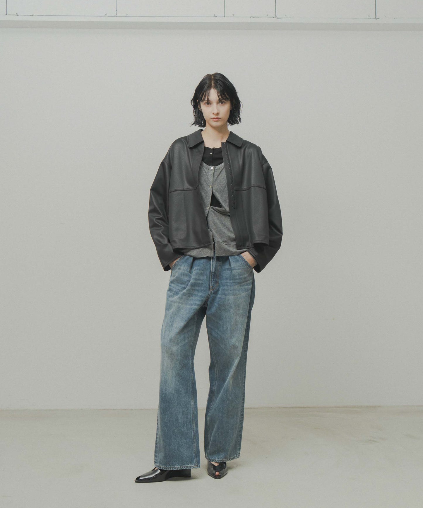 leather like shirt jacket / WHT26FBL4106