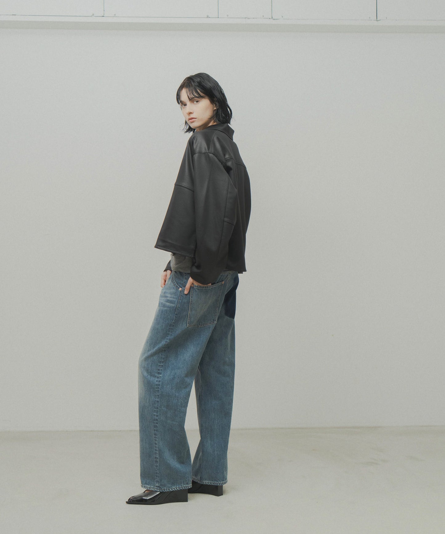 leather like shirt jacket / WHT26FBL4106