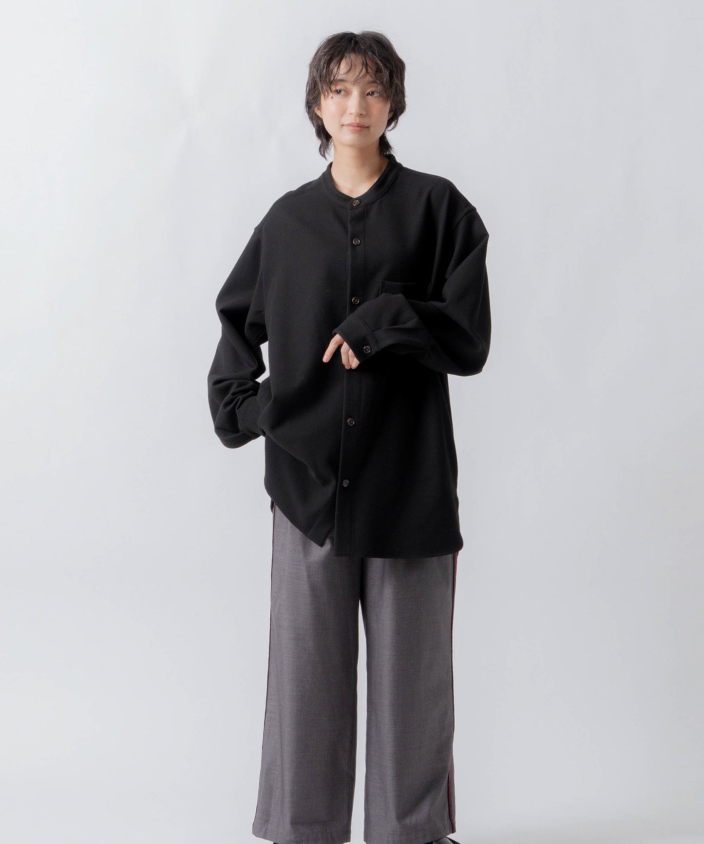 band collar shirt / WHT26FBL4107