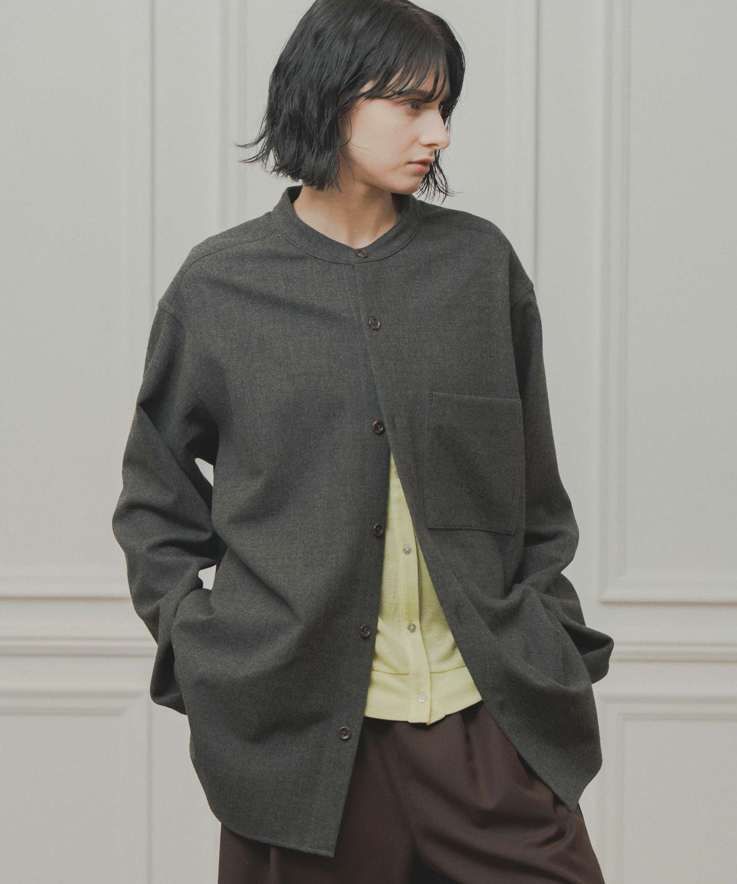 band collar shirt / WHT26FBL4107