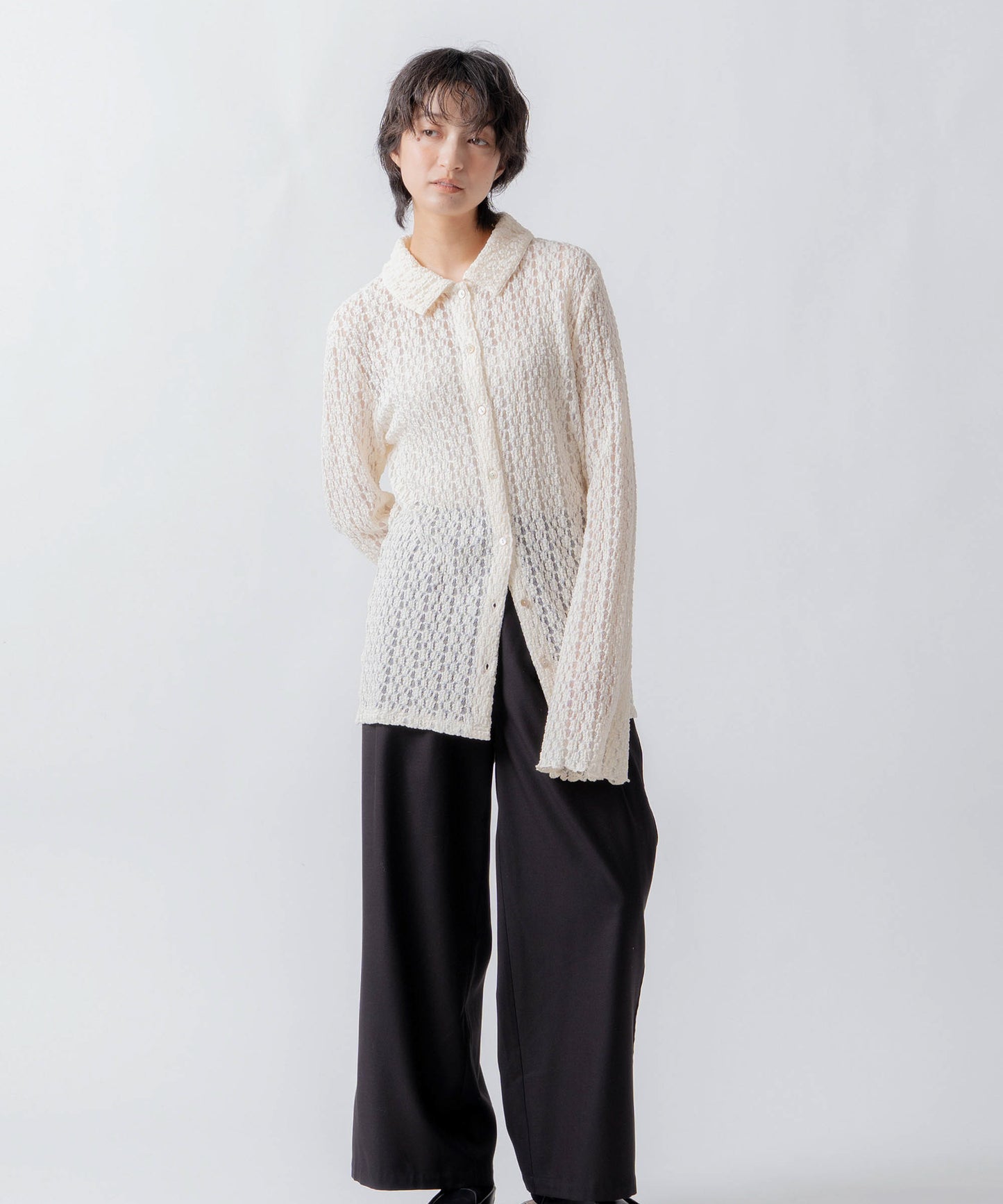 lace button shirt / WHT26FBL4108