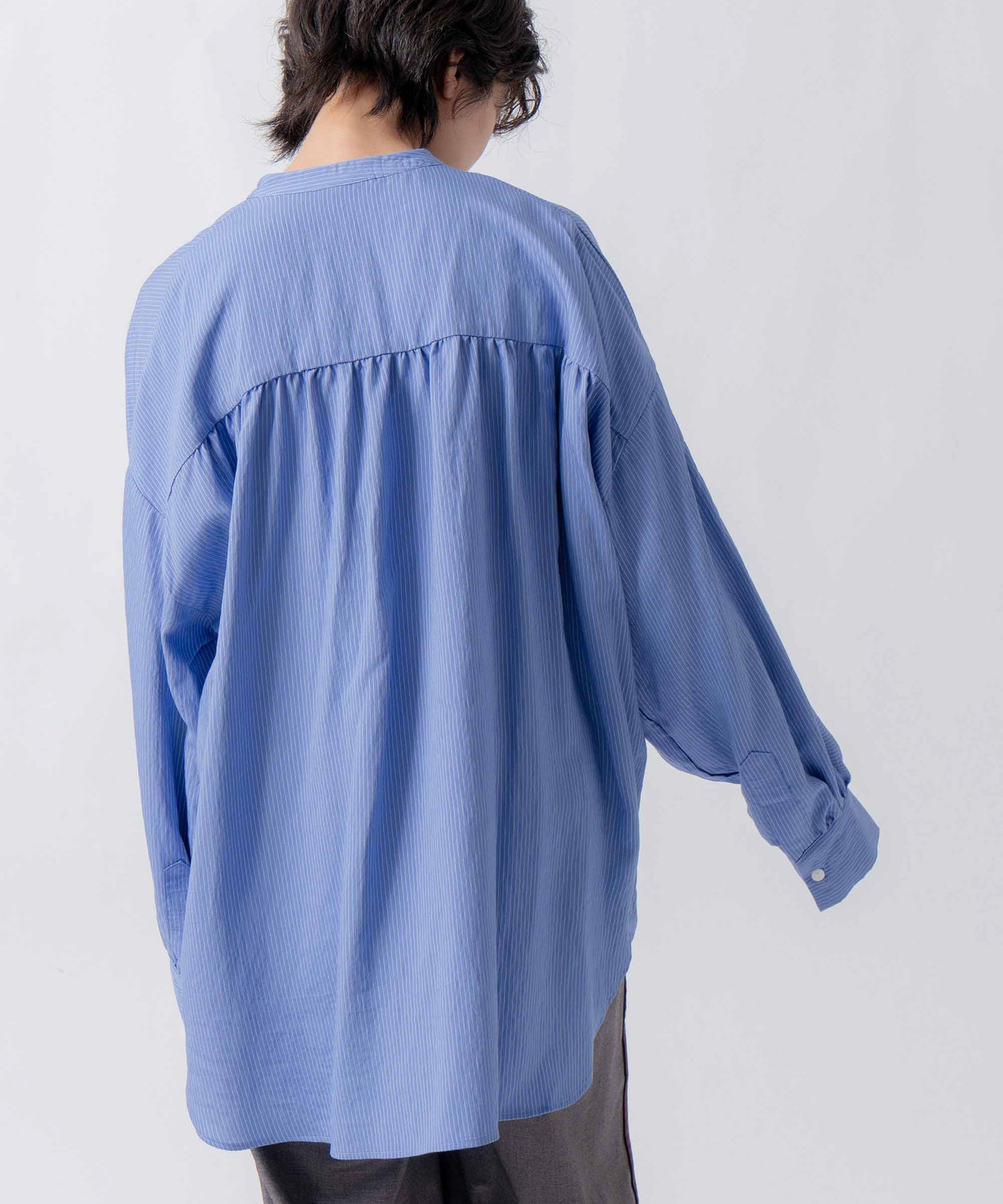 curve frill stripe blouse / WHT26FBL4109