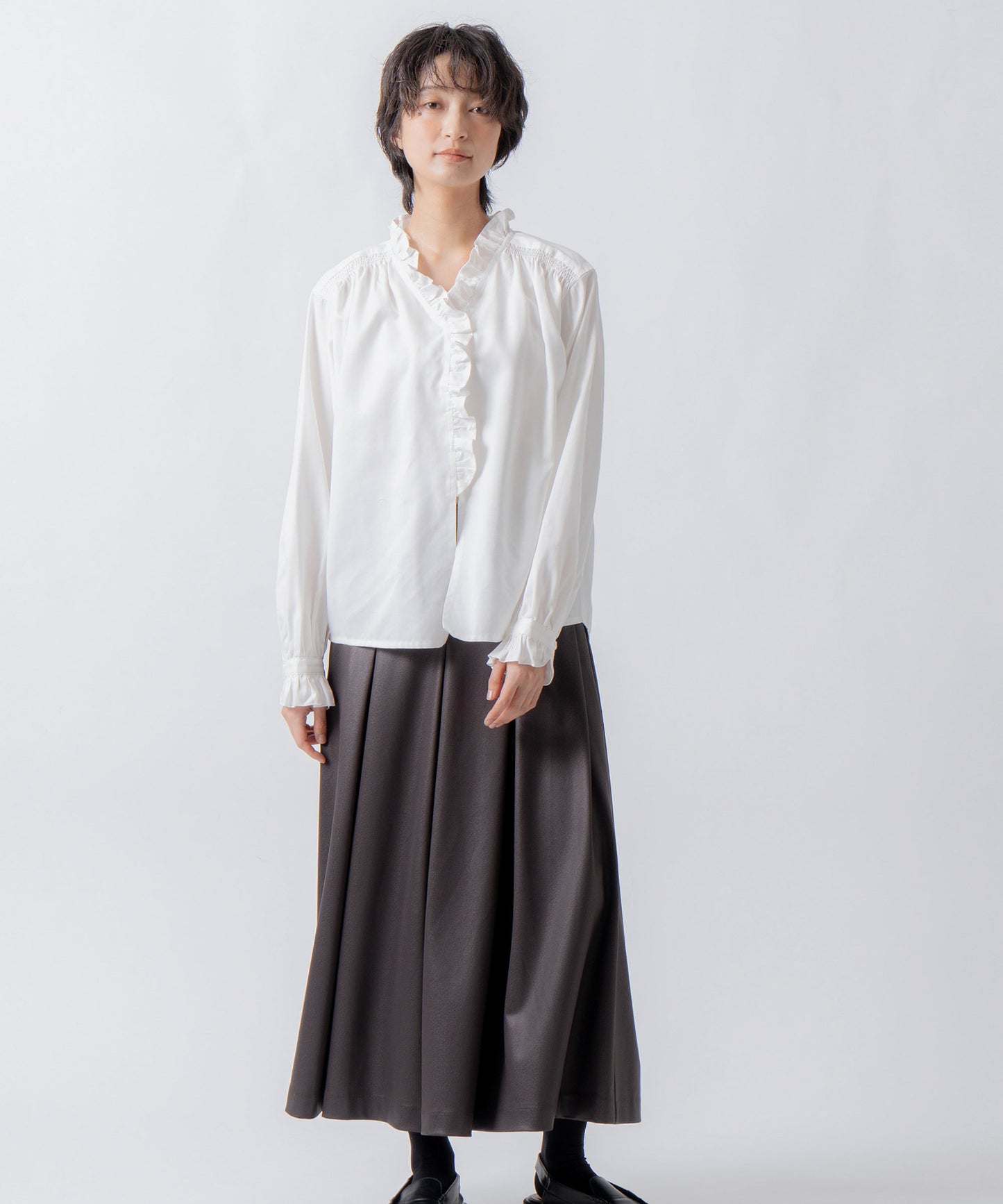 denim frill blouse / WHT26FBL4110