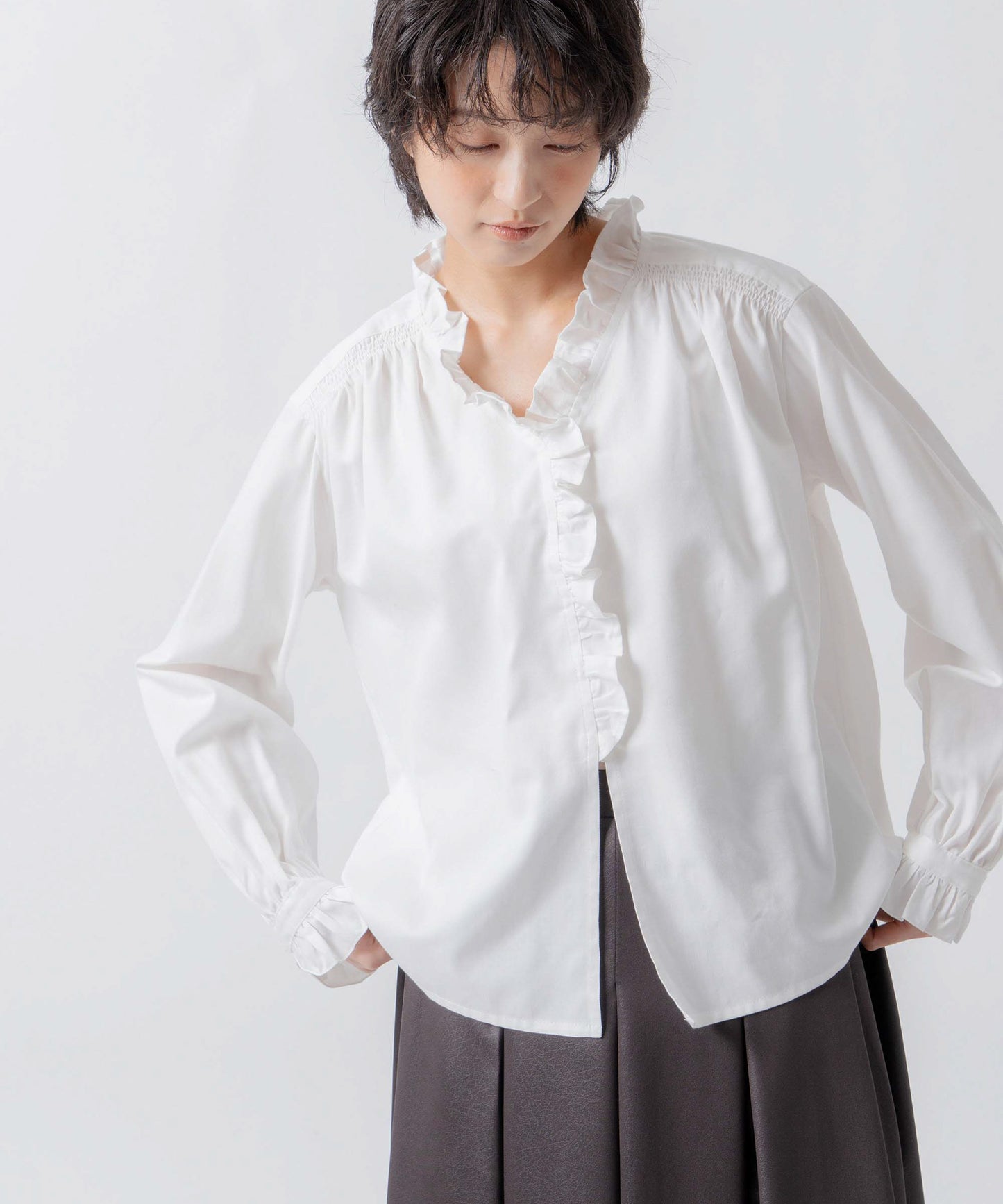 denim frill blouse / WHT26FBL4110