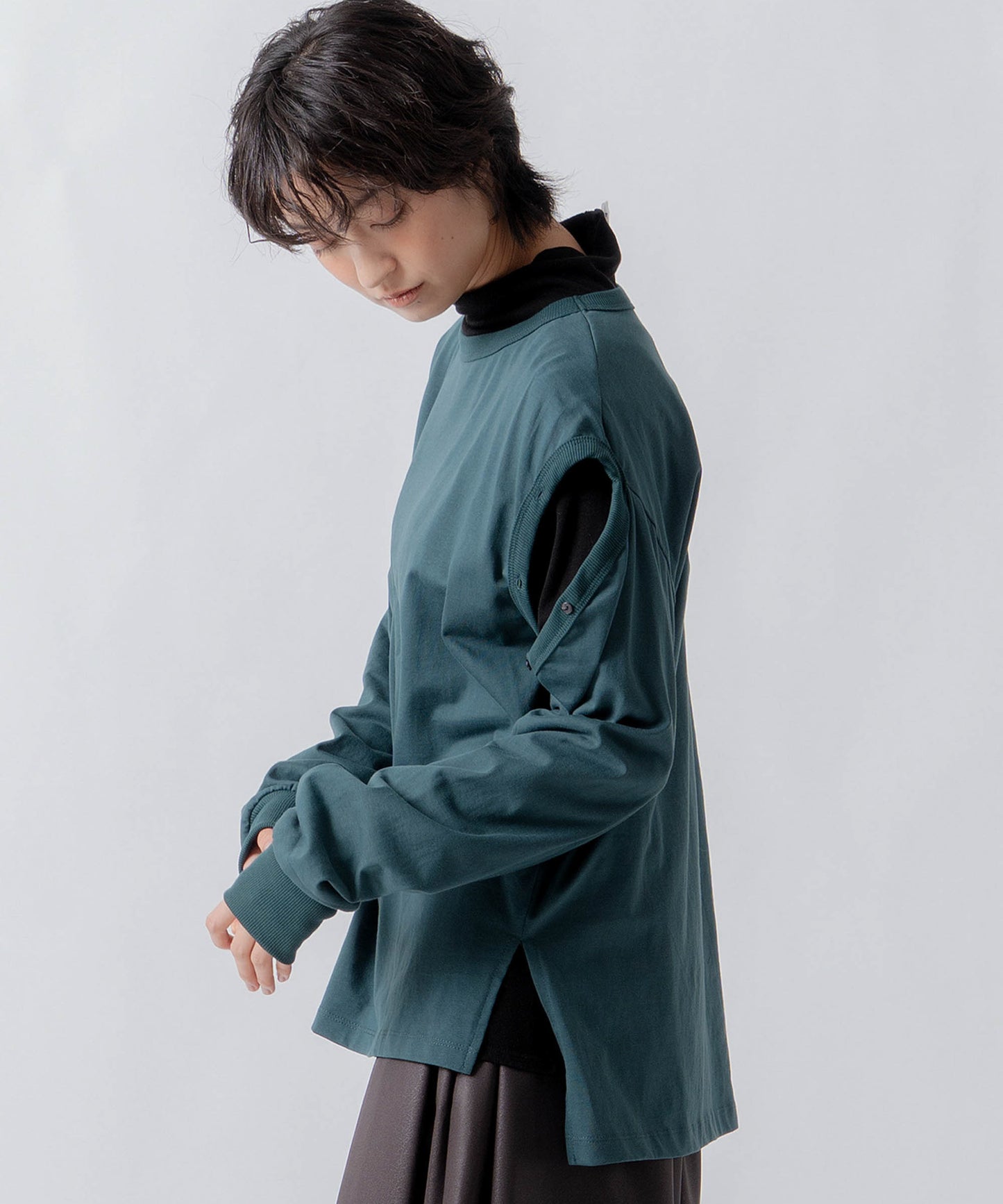 shoulder slit tops / WHT26FCS4019
