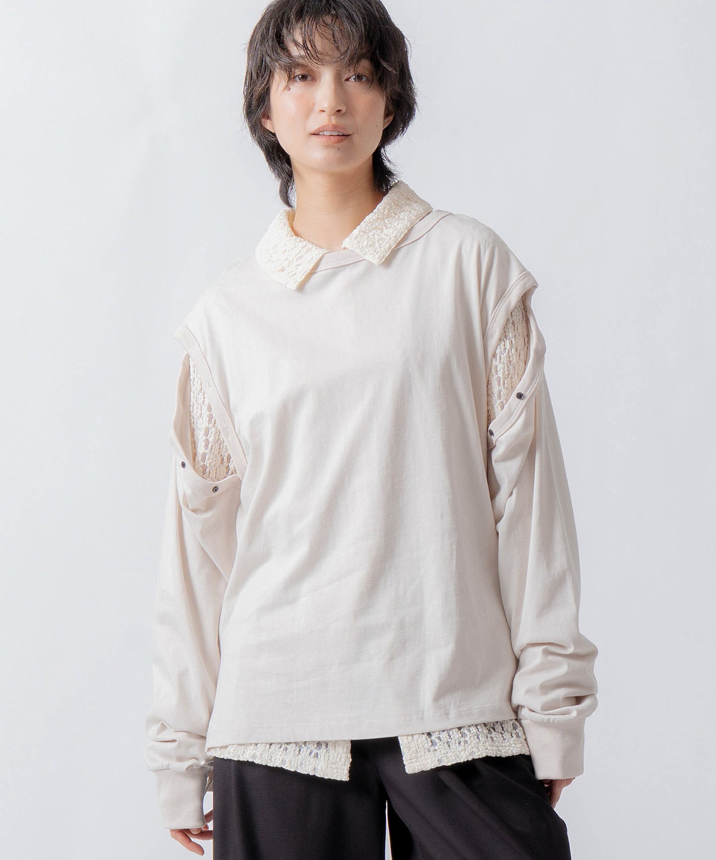 shoulder slit tops / WHT26FCS4019