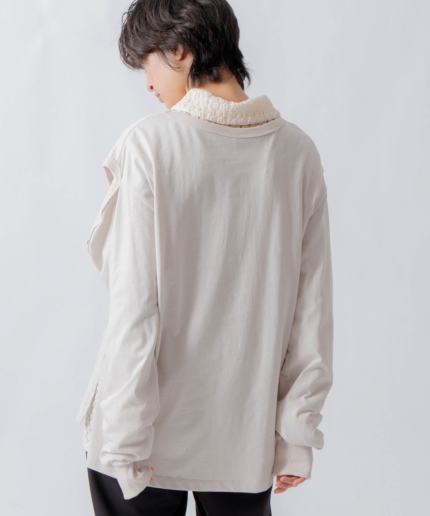shoulder slit tops / WHT26FCS4019