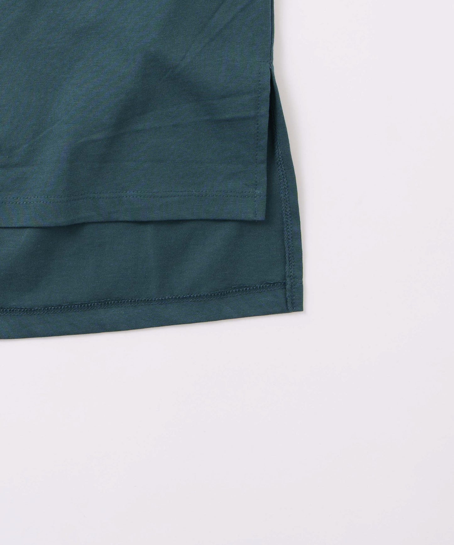 shoulder slit tops / WHT26FCS4019