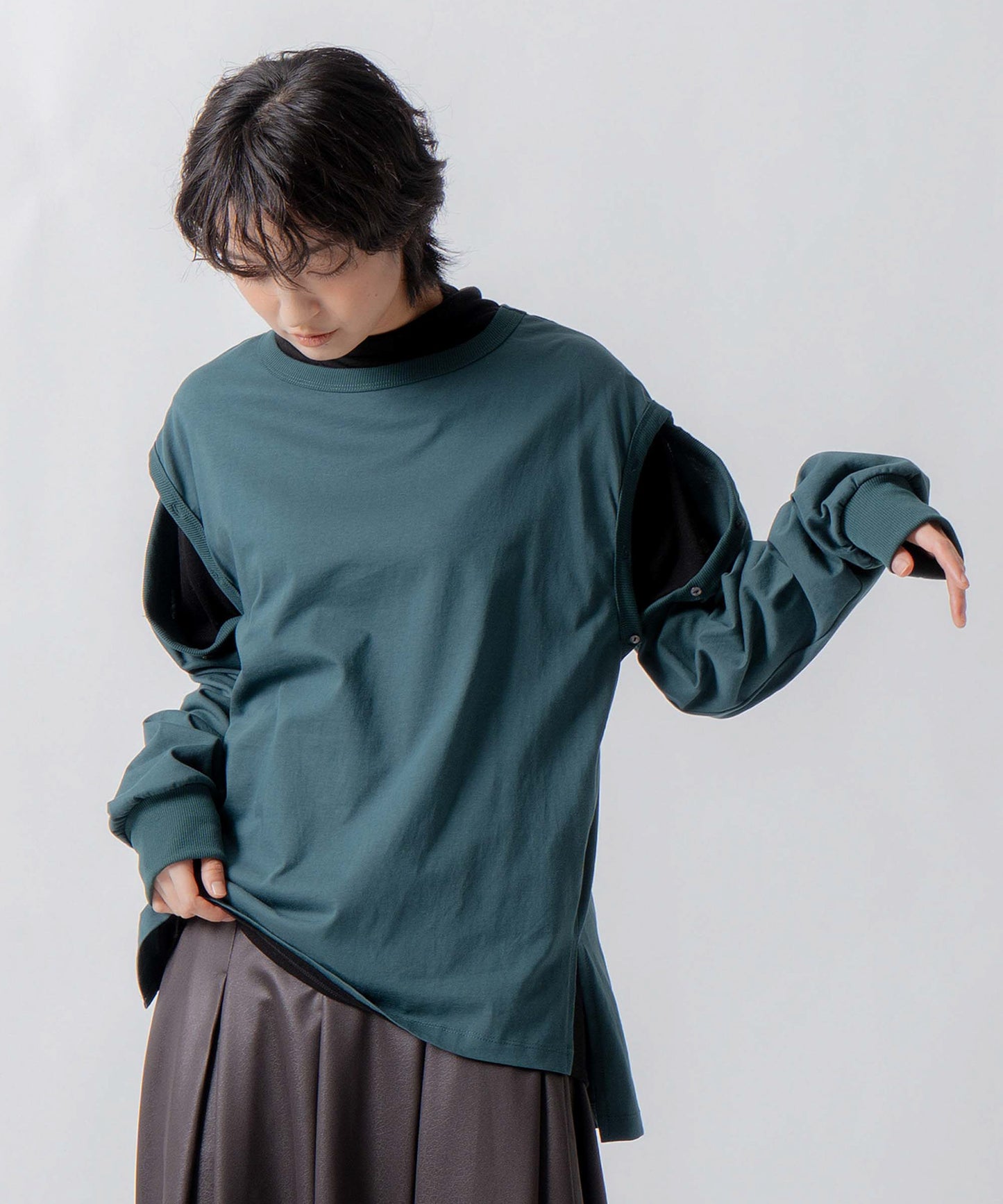 shoulder slit tops / WHT26FCS4019