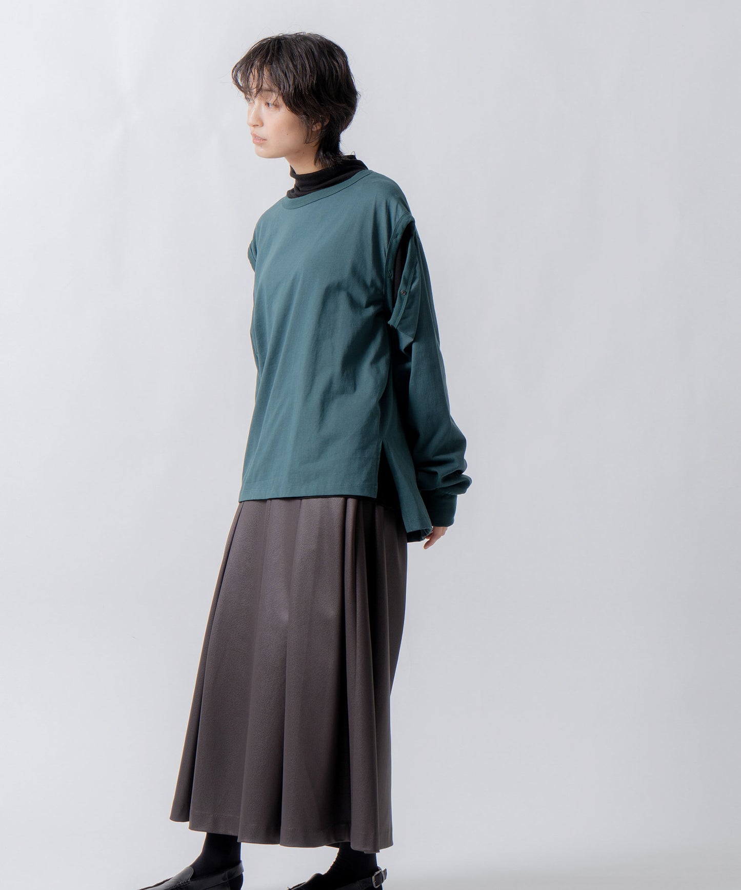 shoulder slit tops / WHT26FCS4019