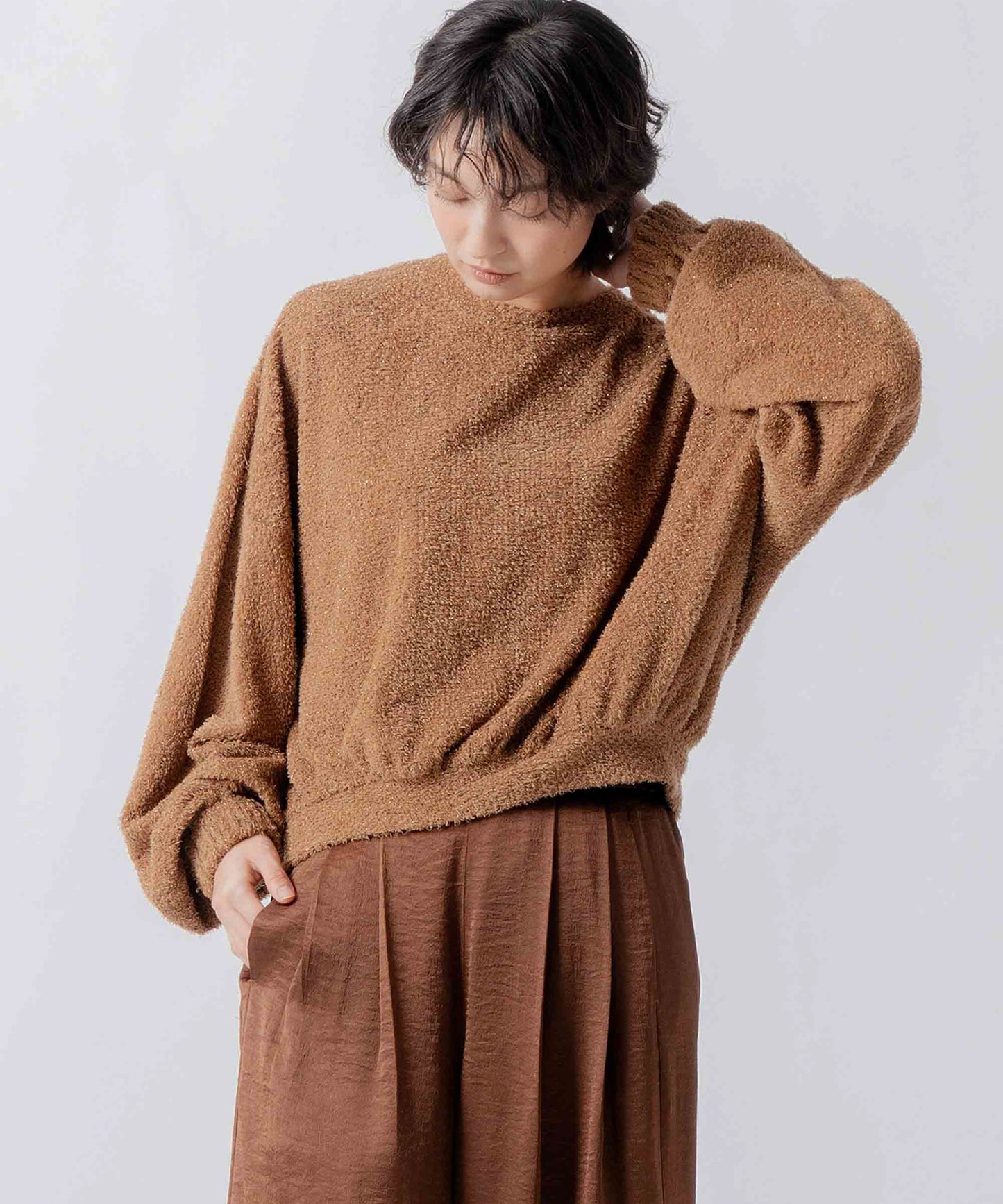 glitter shaggy sweat / WHT26FCS4020
