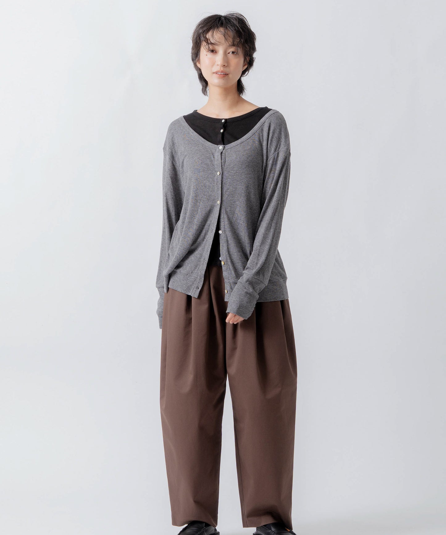 layered design cardigan / WHT26FCS4022