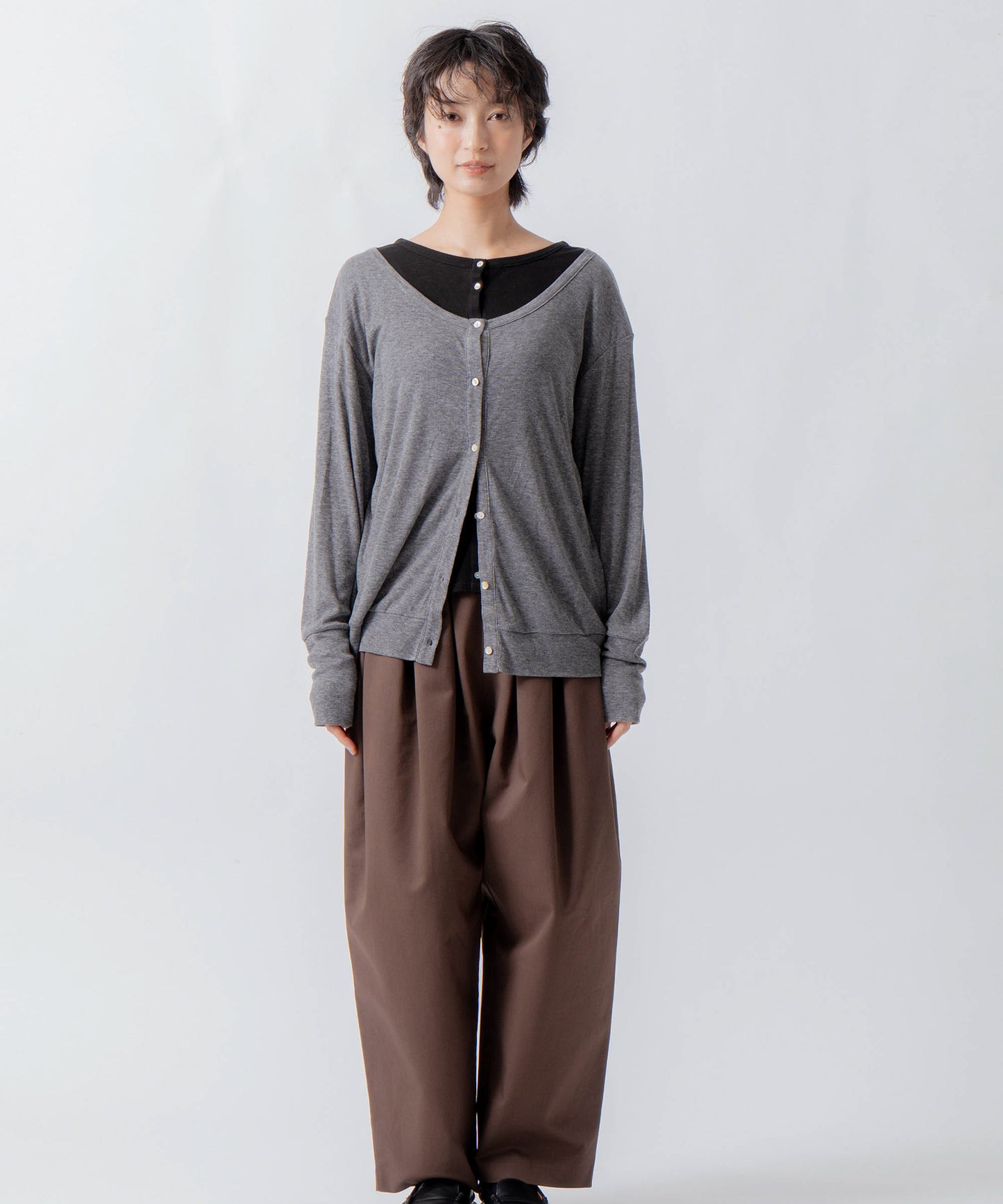 layered design cardigan / WHT26FCS4022