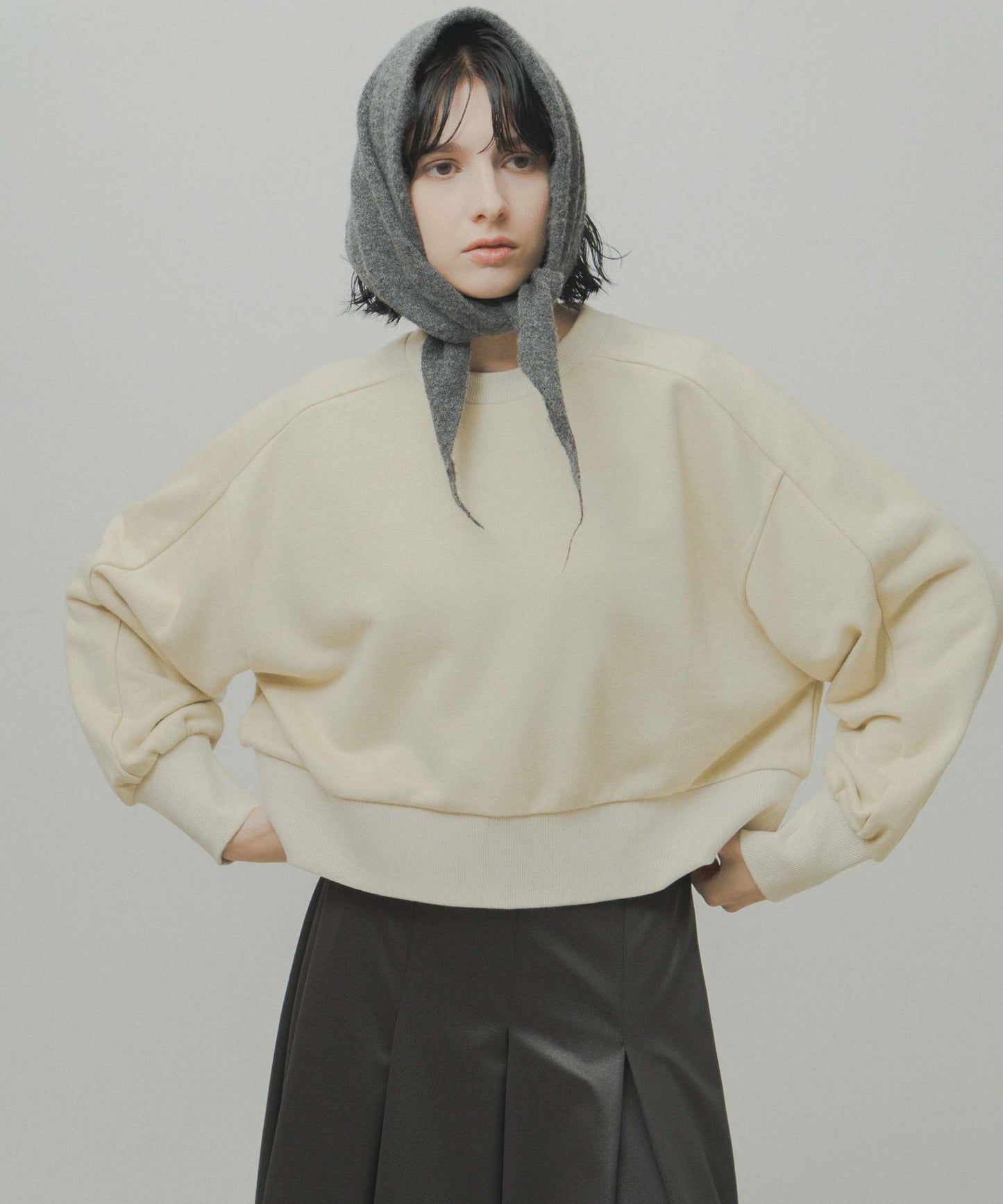 curve sleeve sweat / WHT26FCS4023
