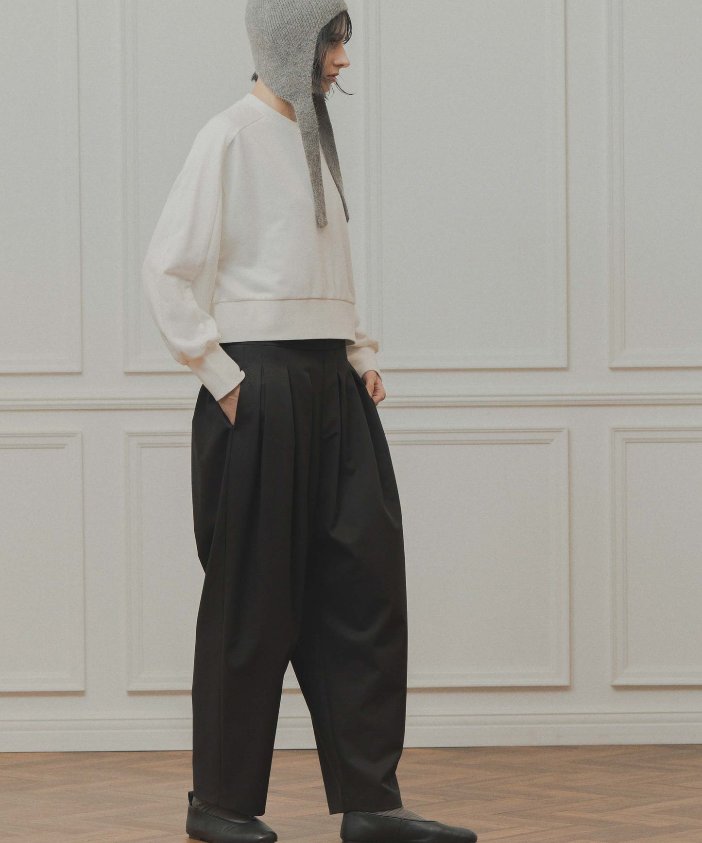 curve sleeve sweat / WHT26FCS4023