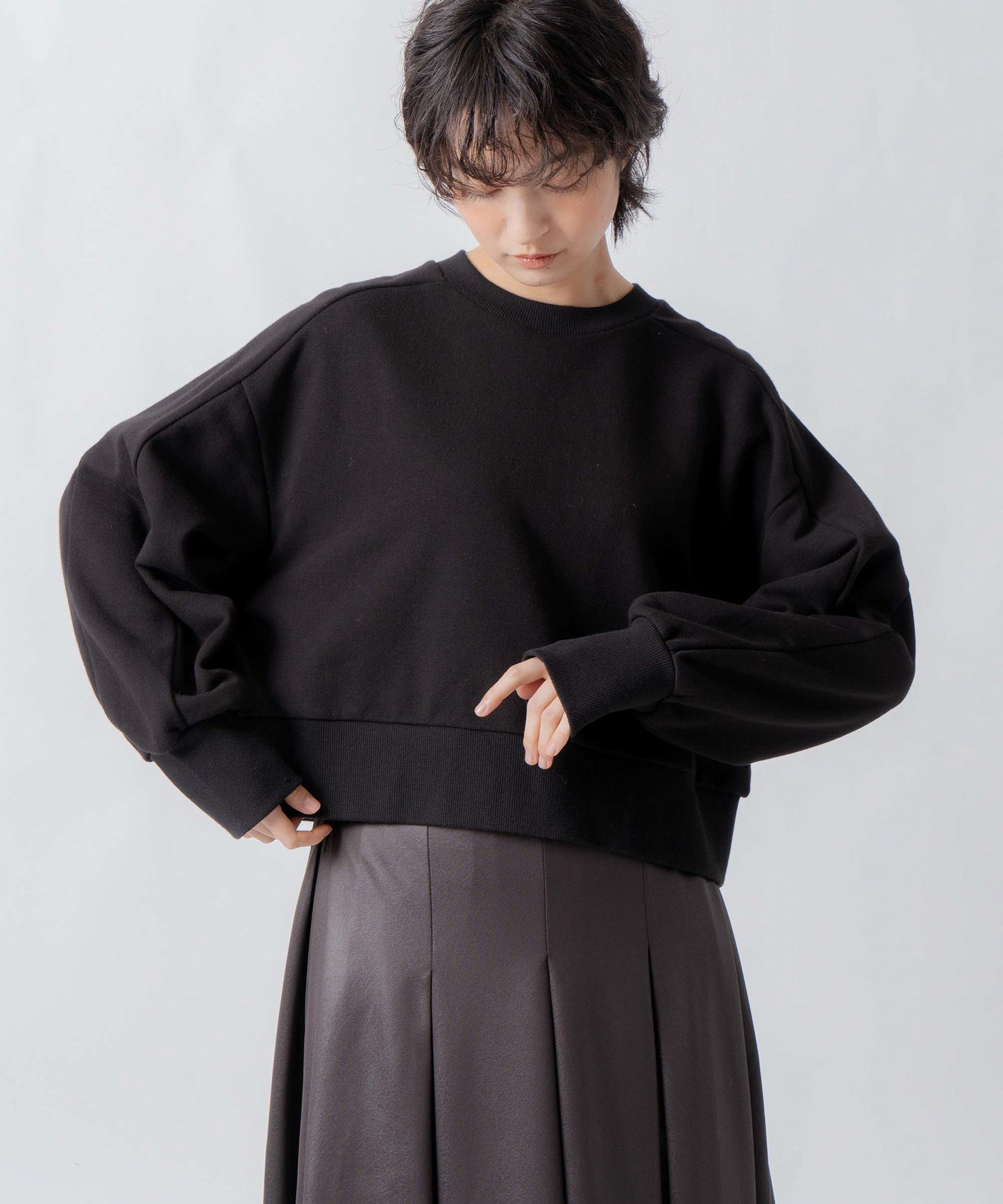 curve sleeve sweat / WHT26FCS4023