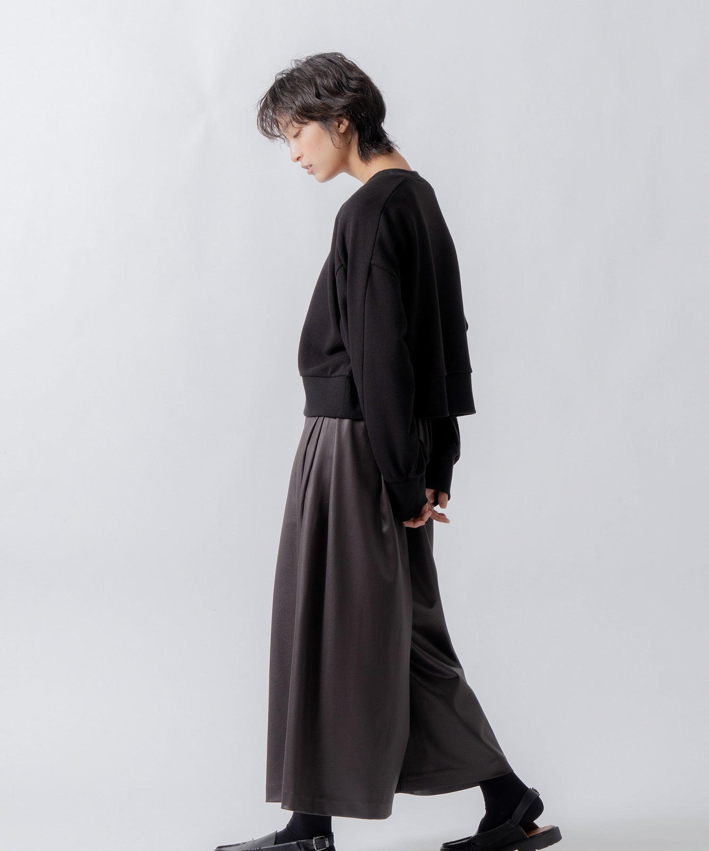 curve sleeve sweat / WHT26FCS4023