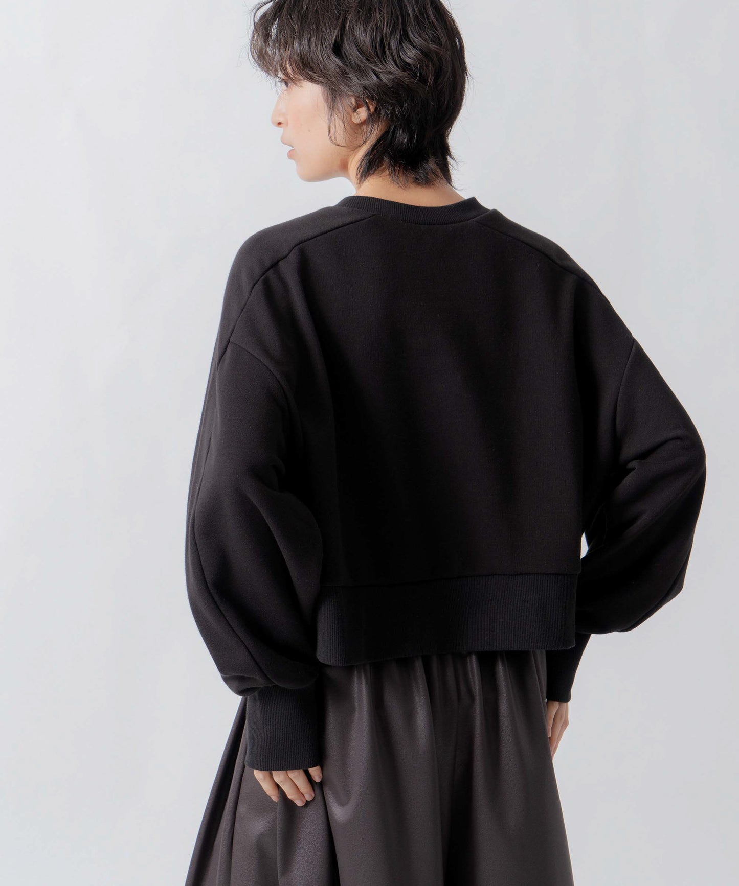 curve sleeve sweat / WHT26FCS4023