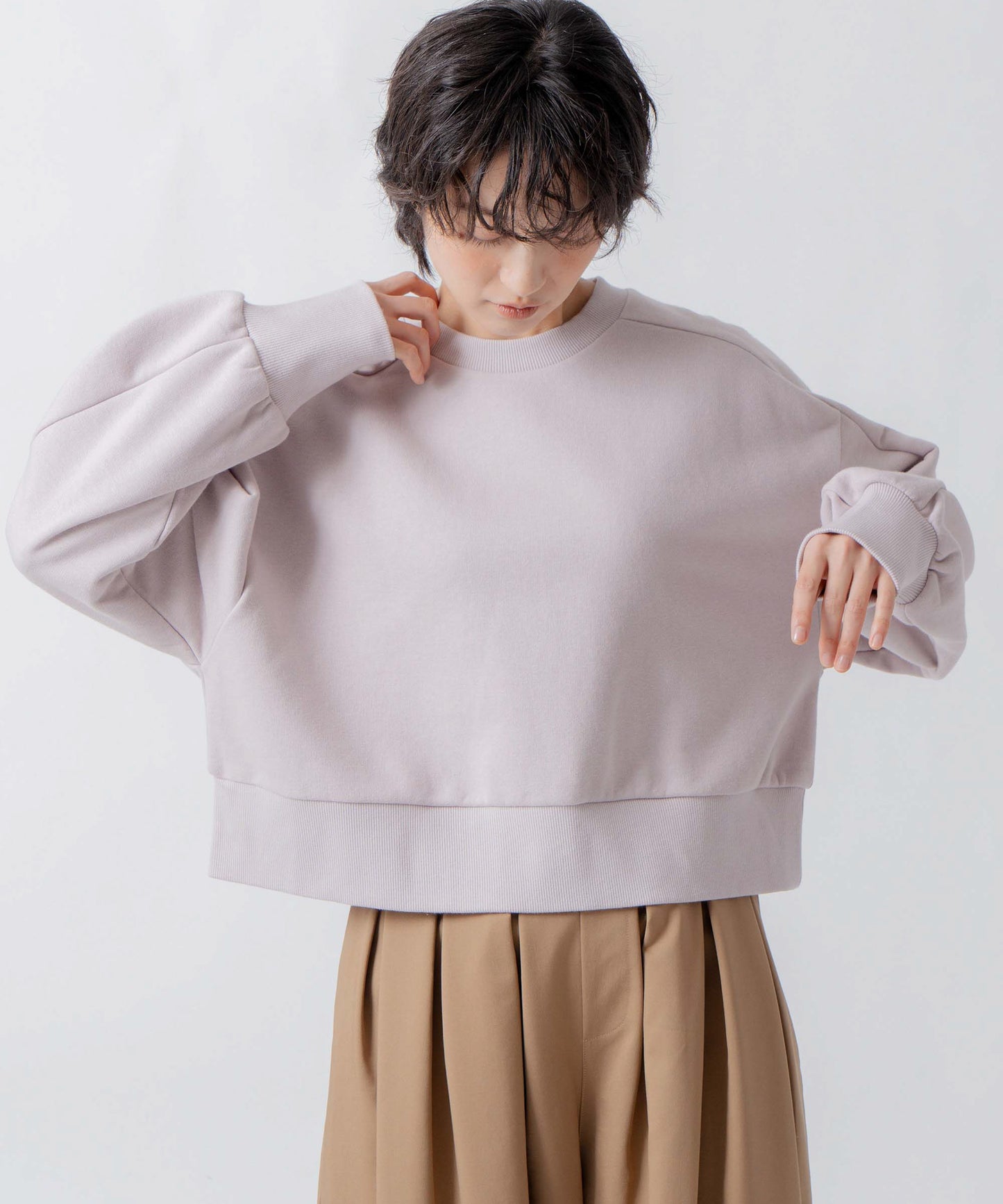 curve sleeve sweat / WHT26FCS4023