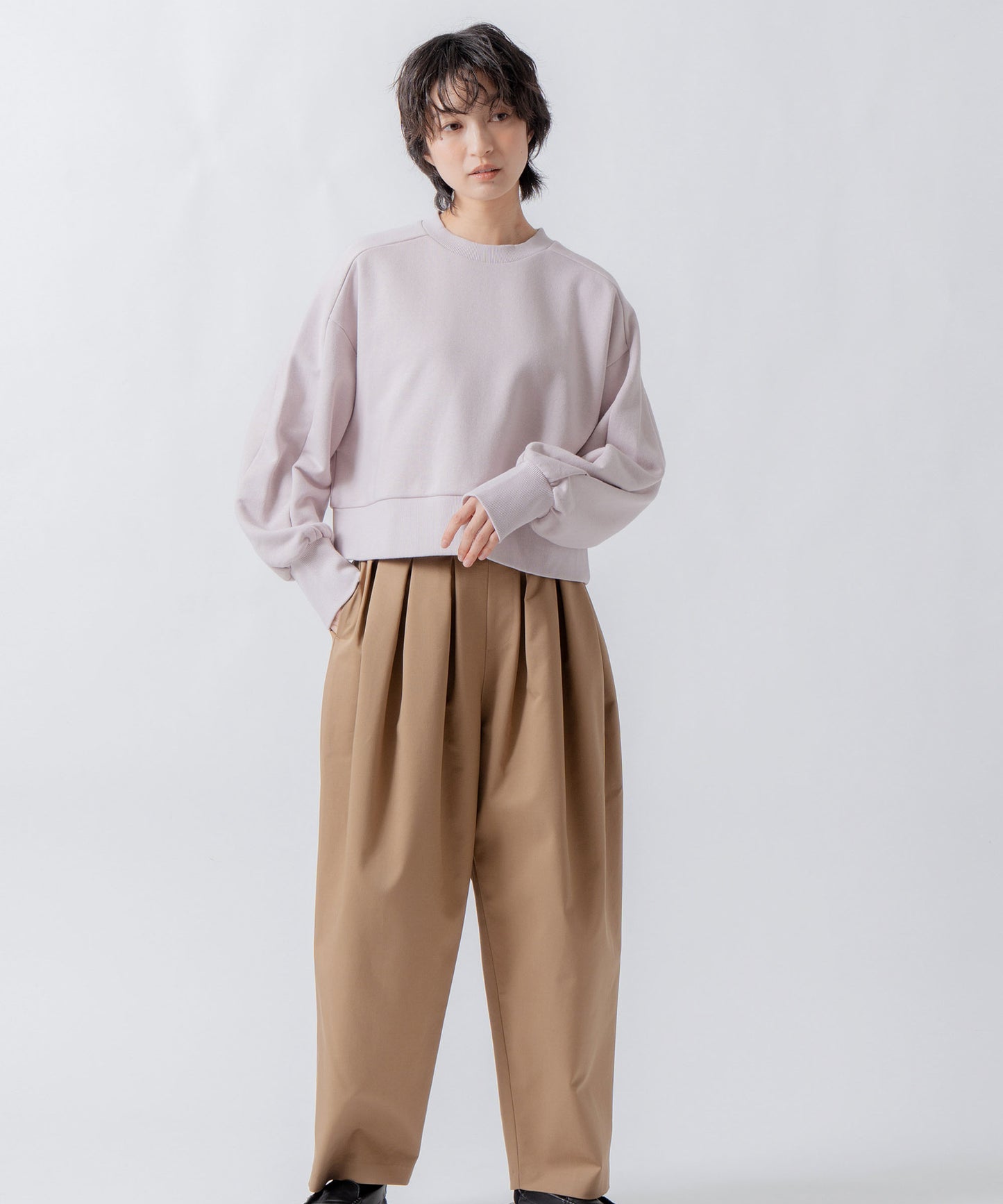 curve sleeve sweat / WHT26FCS4023