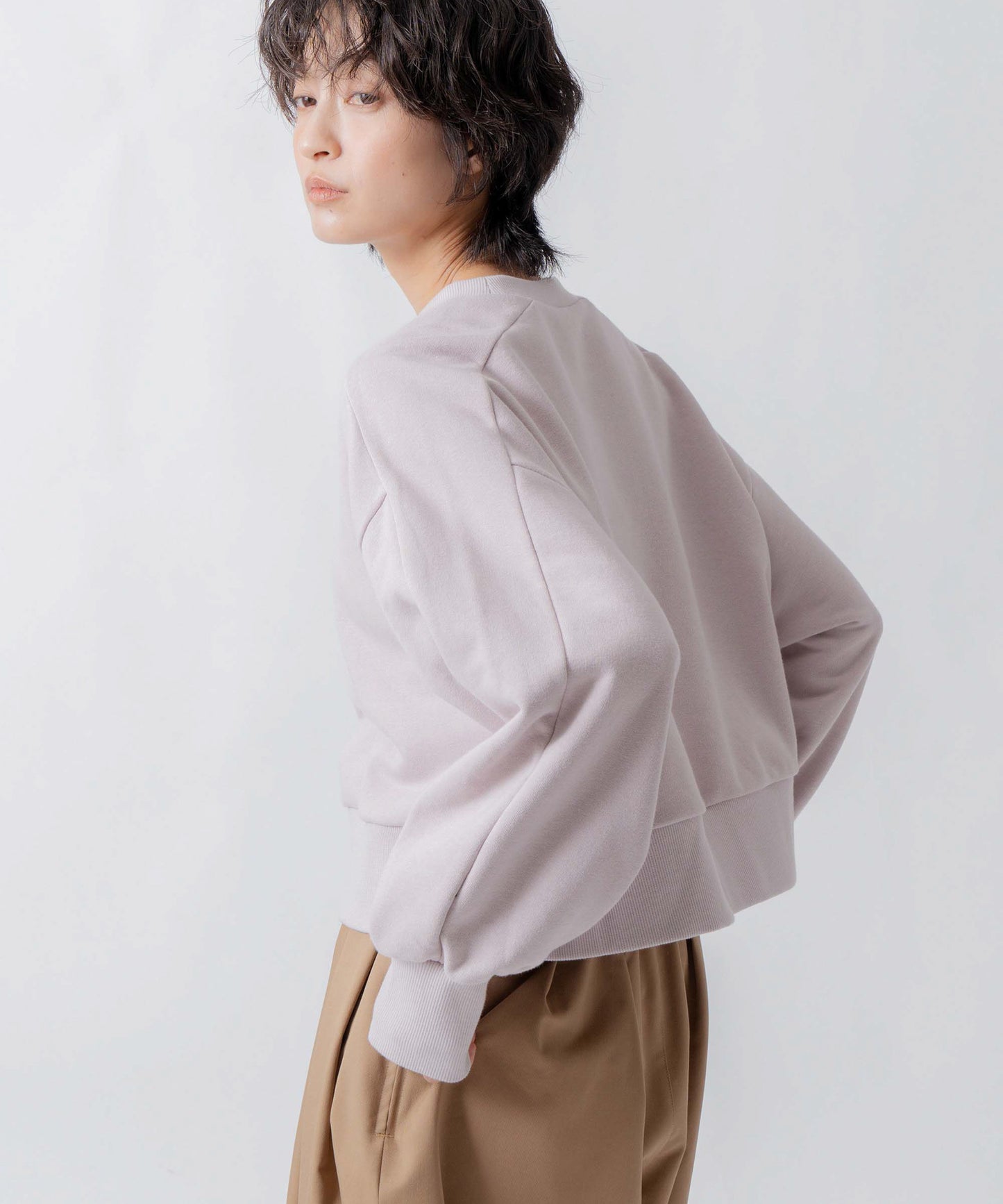 curve sleeve sweat / WHT26FCS4023