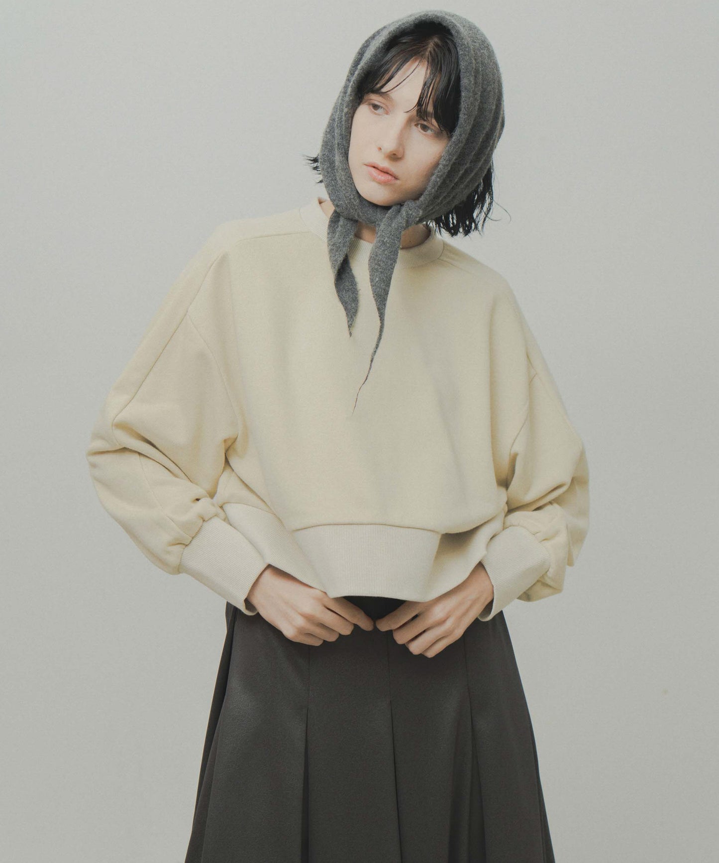 curve sleeve sweat / WHT26FCS4023