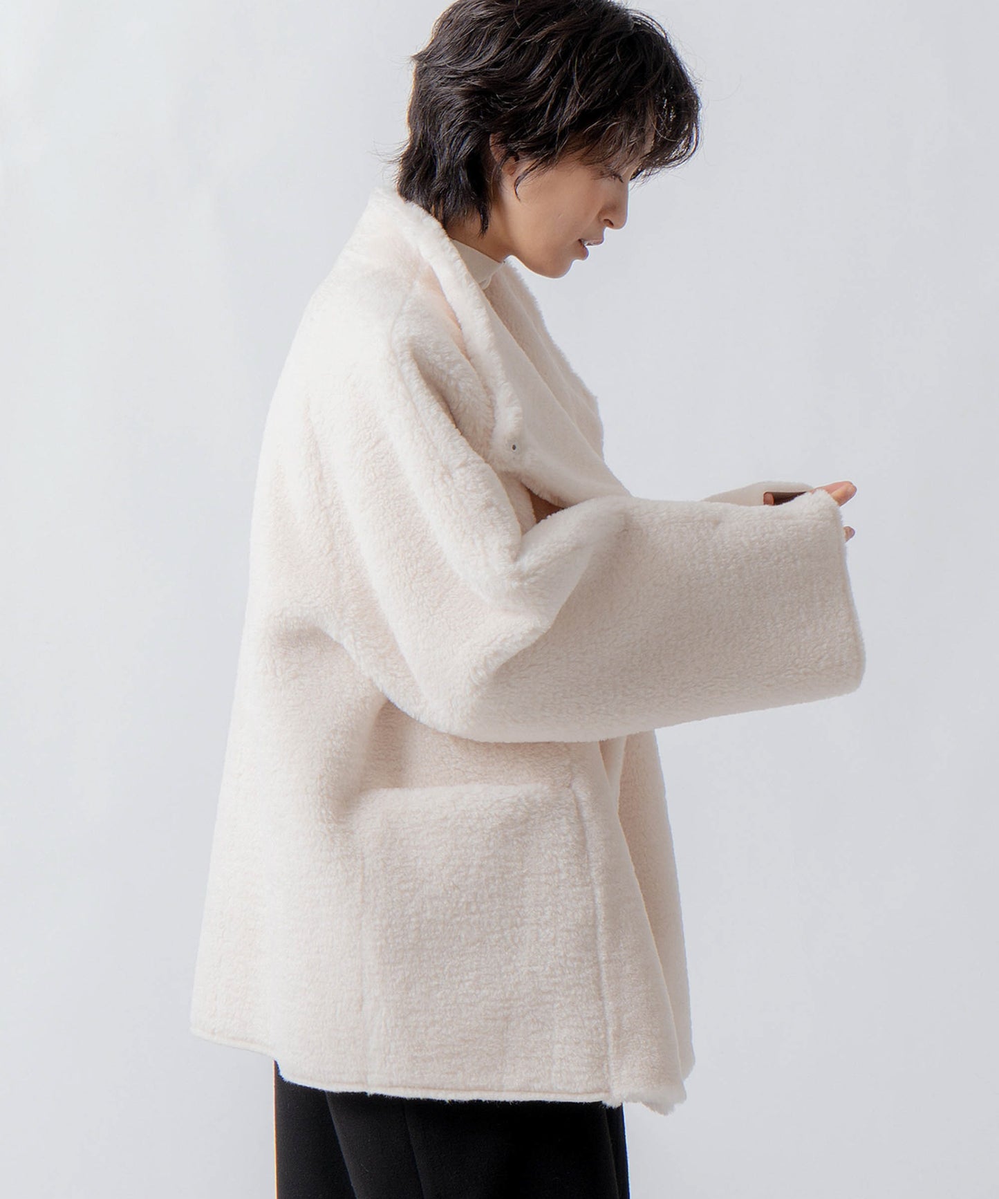 standcollar boa coat / WHT26FJK4062