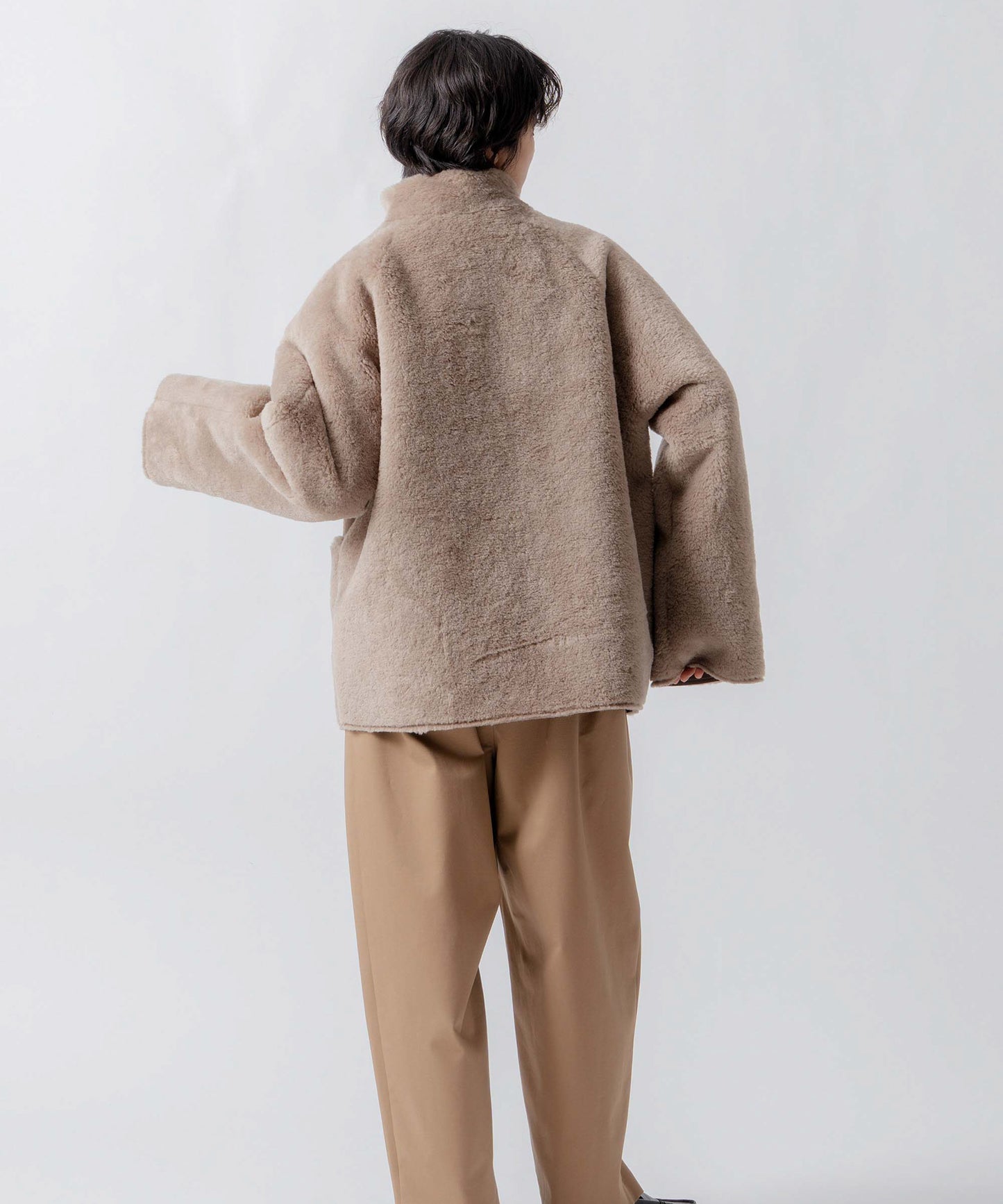 standcollar boa coat / WHT26FJK4062