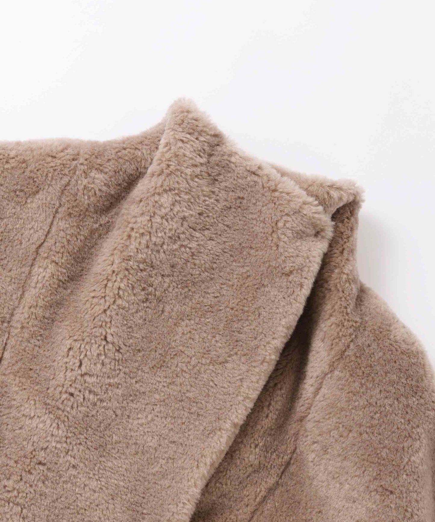 standcollar boa coat / WHT26FJK4062