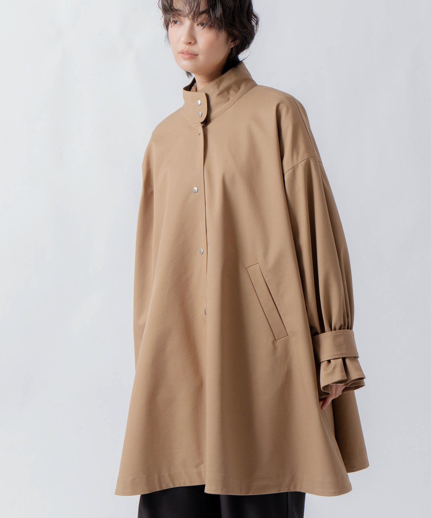 standcollar tent coat / WHT26FJK4063