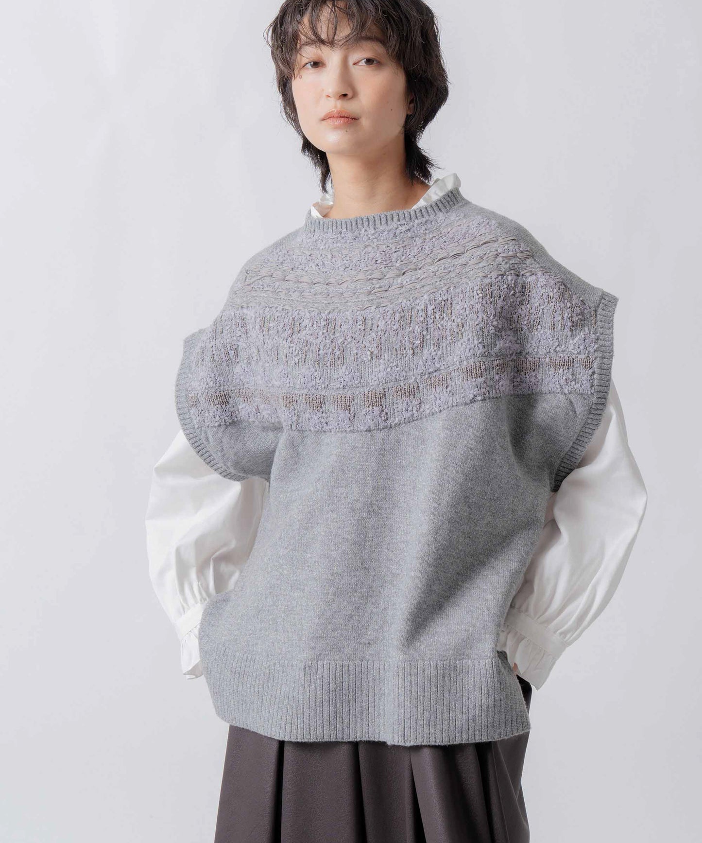 nordic pattern knit vest / WHT26FKN4041